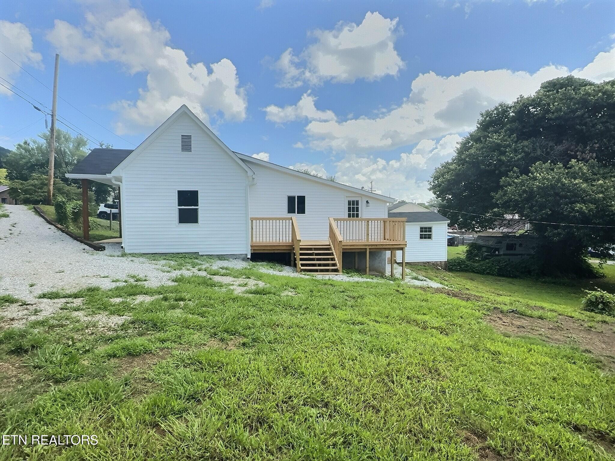 415 E Central Ave, LaFollette