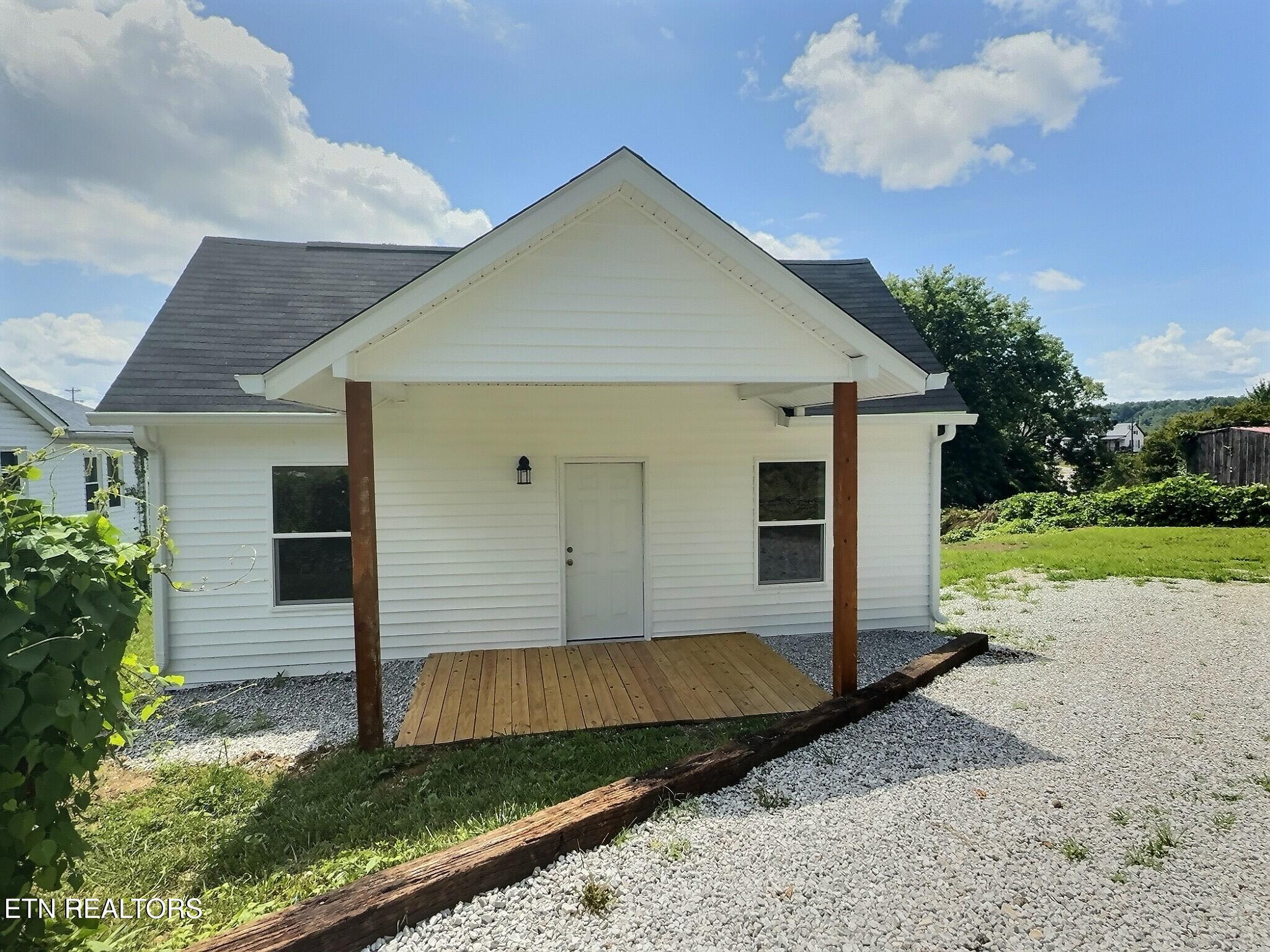 415 E Central Ave, LaFollette