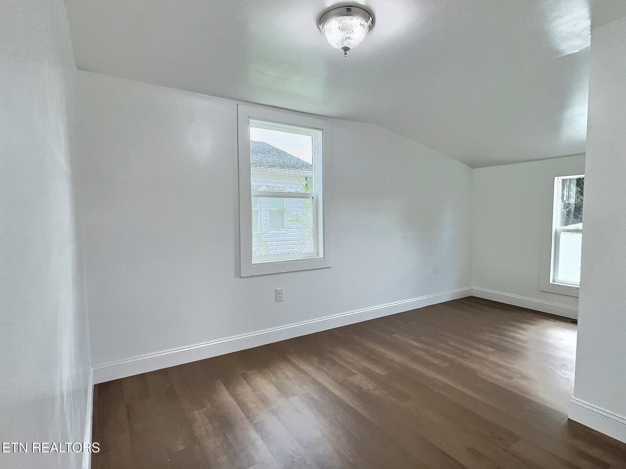 415 E Central Ave, LaFollette