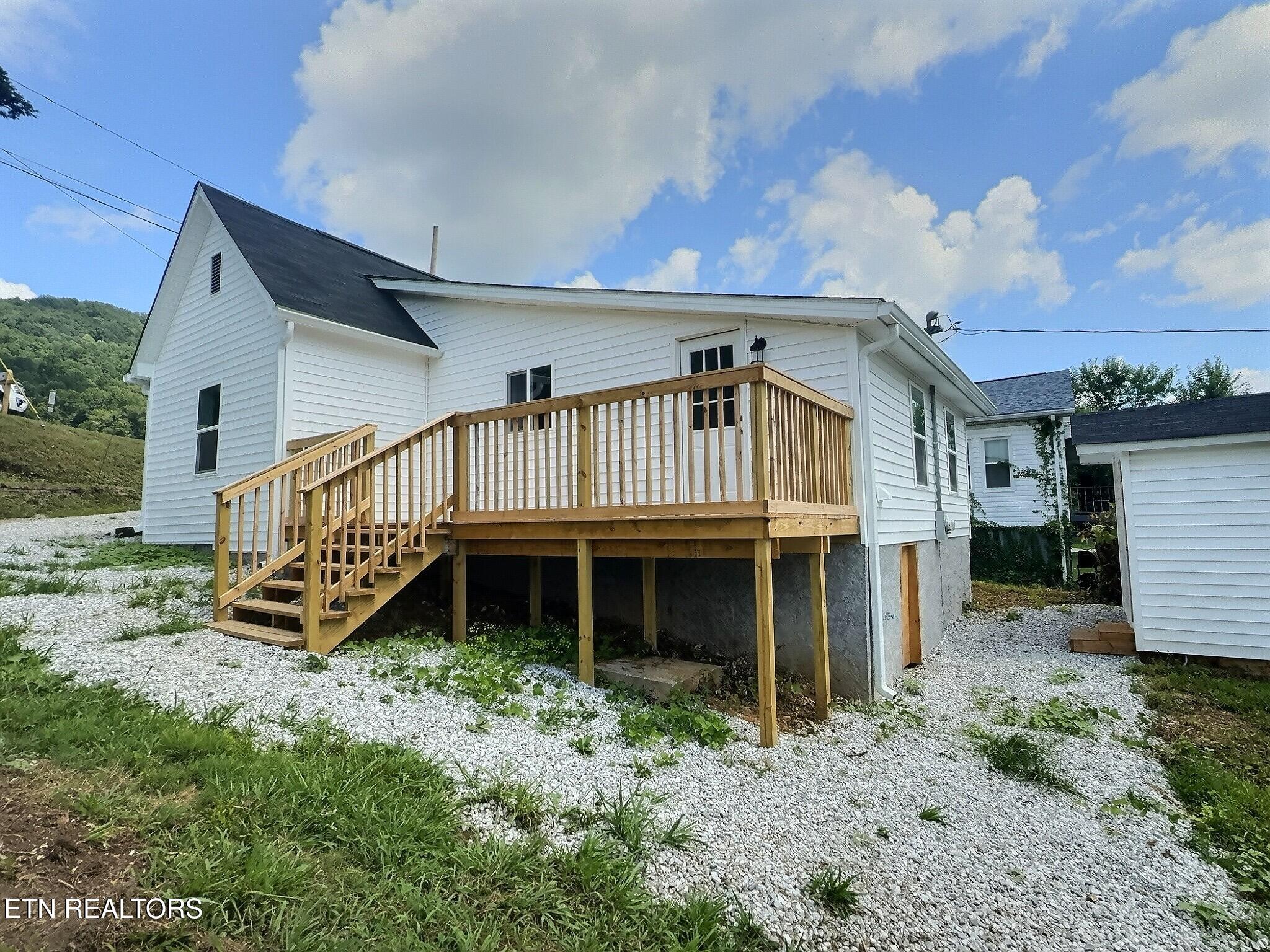 415 E Central Ave, LaFollette