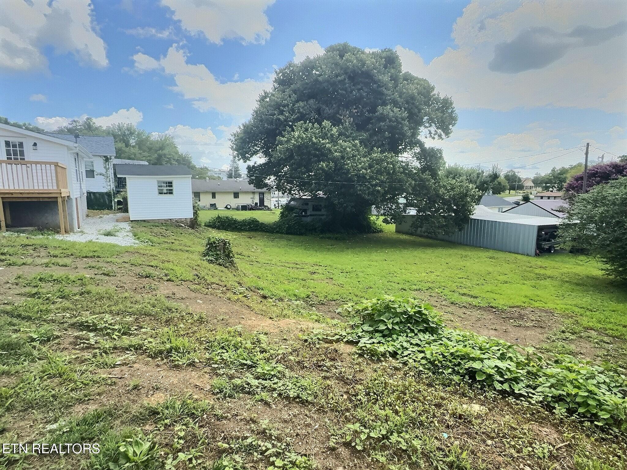 415 E Central Ave, LaFollette