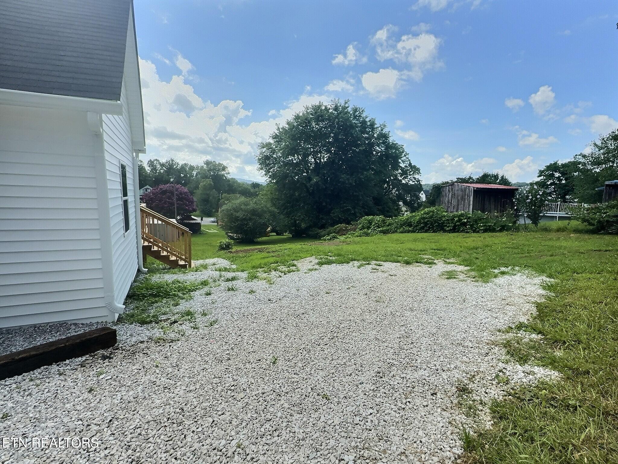 415 E Central Ave, LaFollette