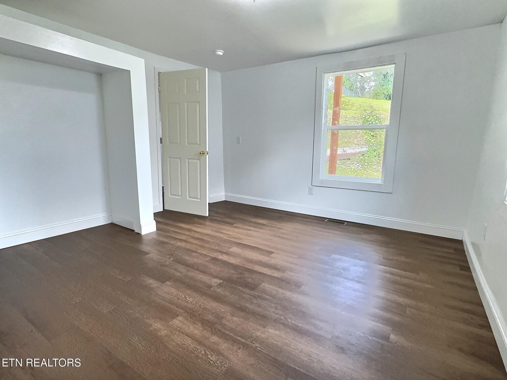 415 E Central Ave, LaFollette