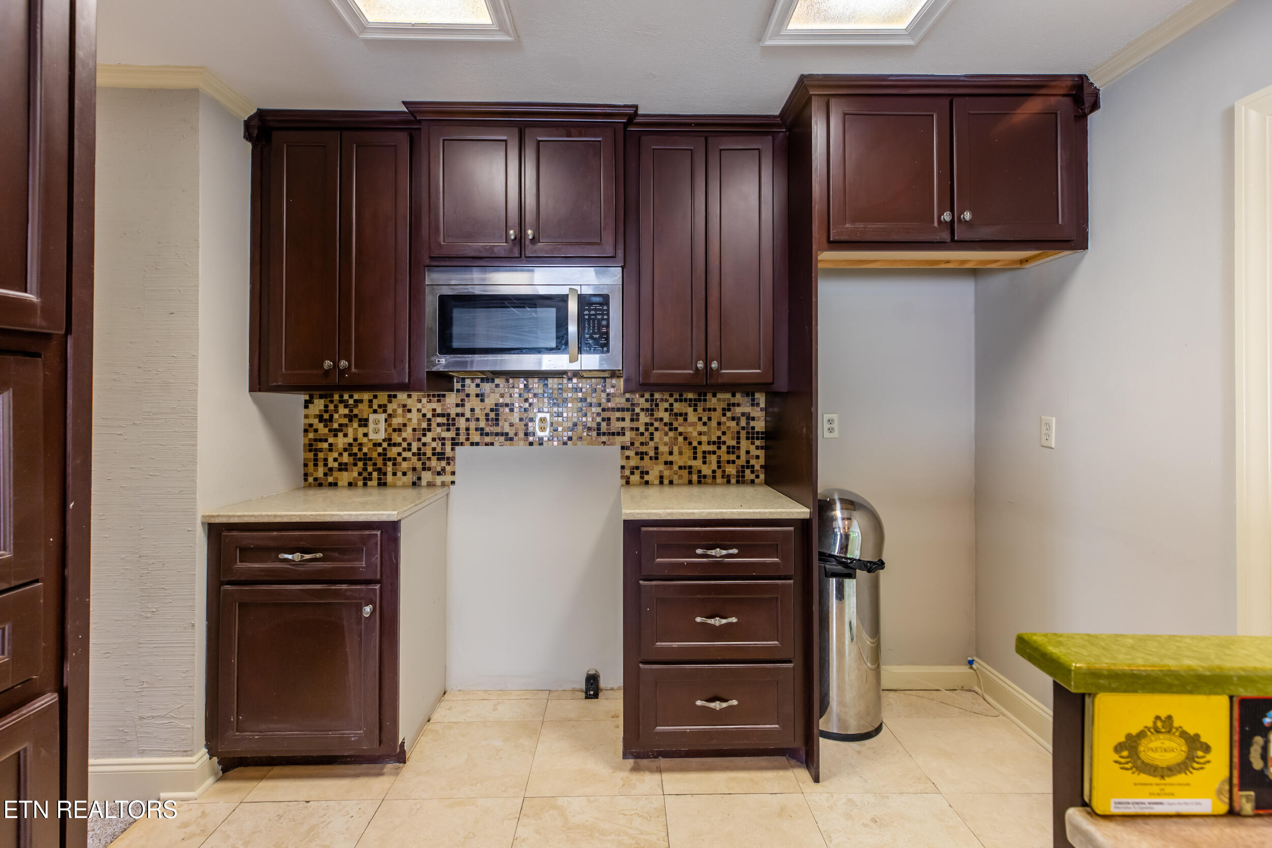 288 S S. SHOREWOOD LN Drive