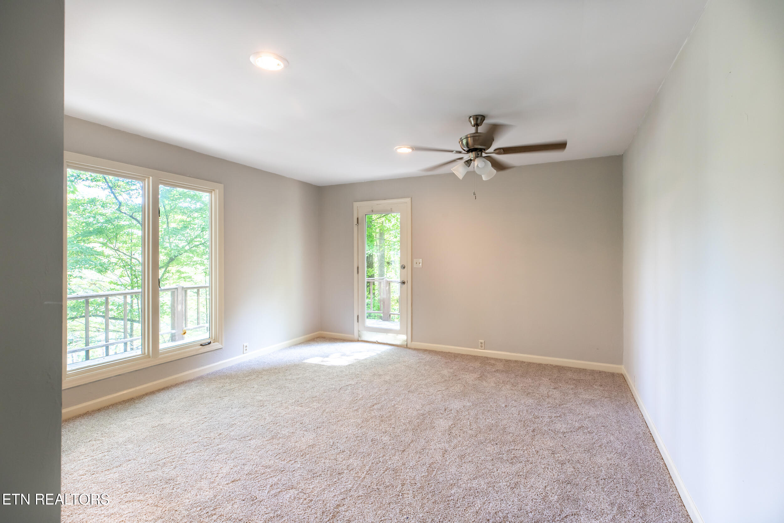 288 S S. SHOREWOOD LN Drive