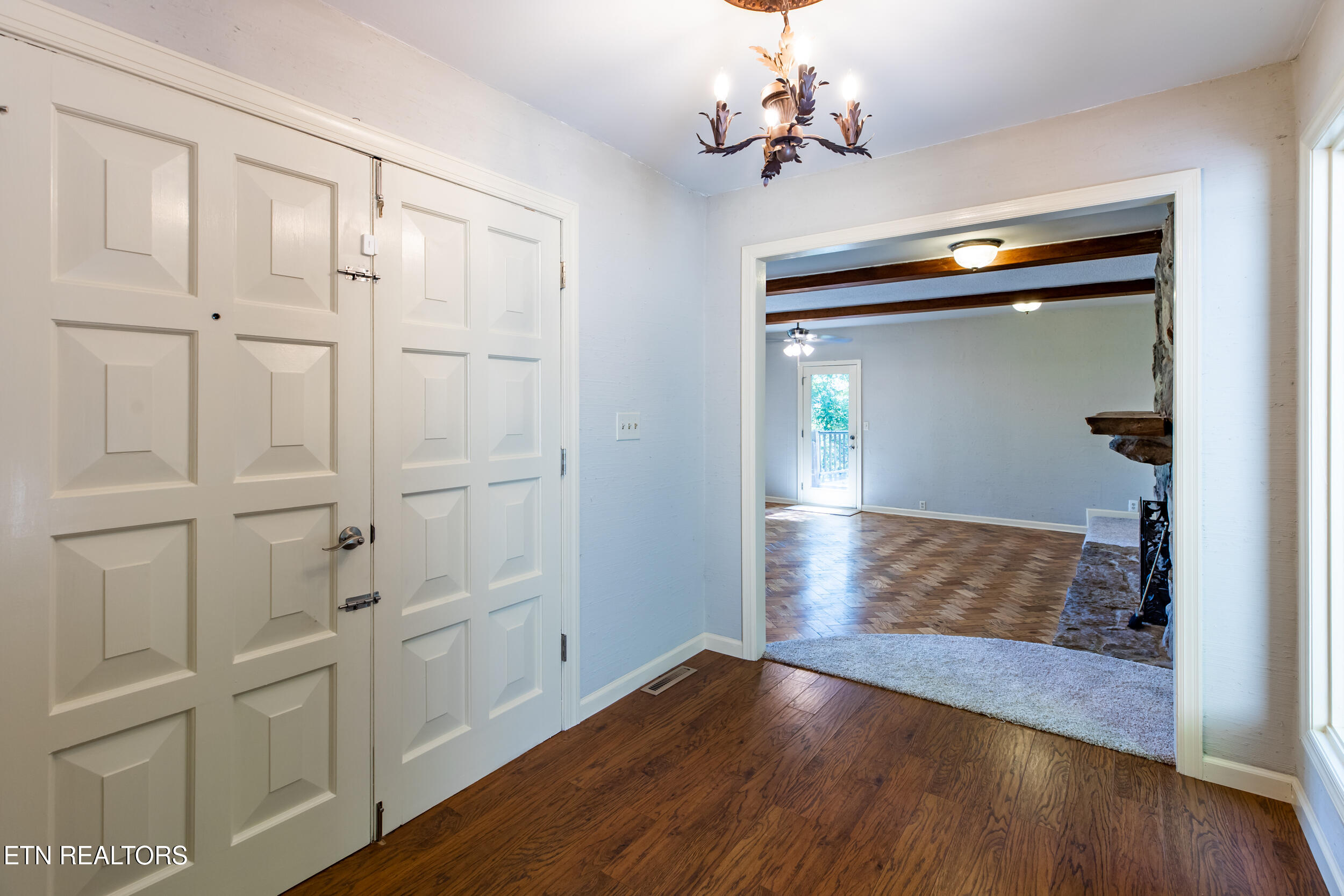 288 S S. SHOREWOOD LN Drive