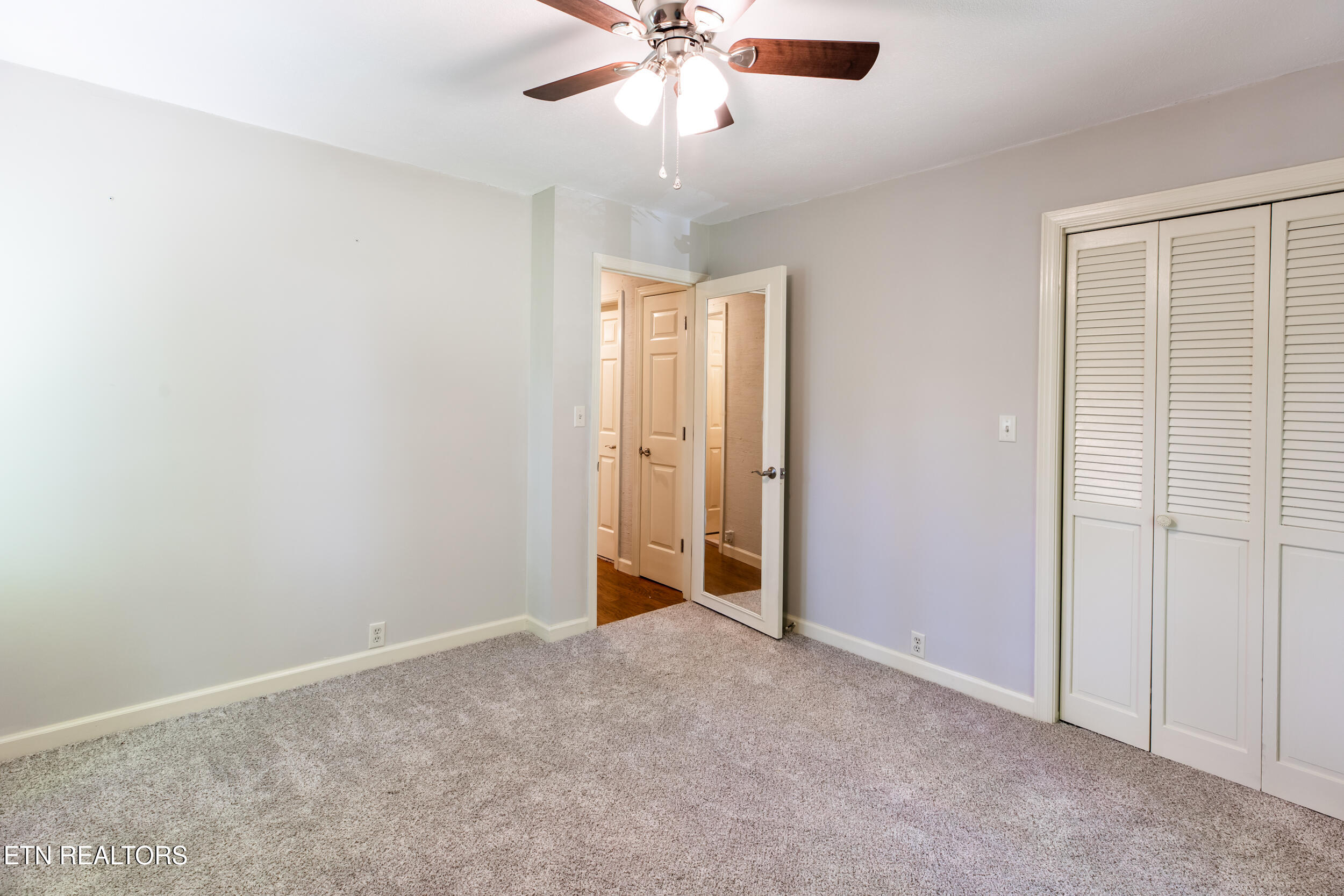 288 S S. SHOREWOOD LN Drive