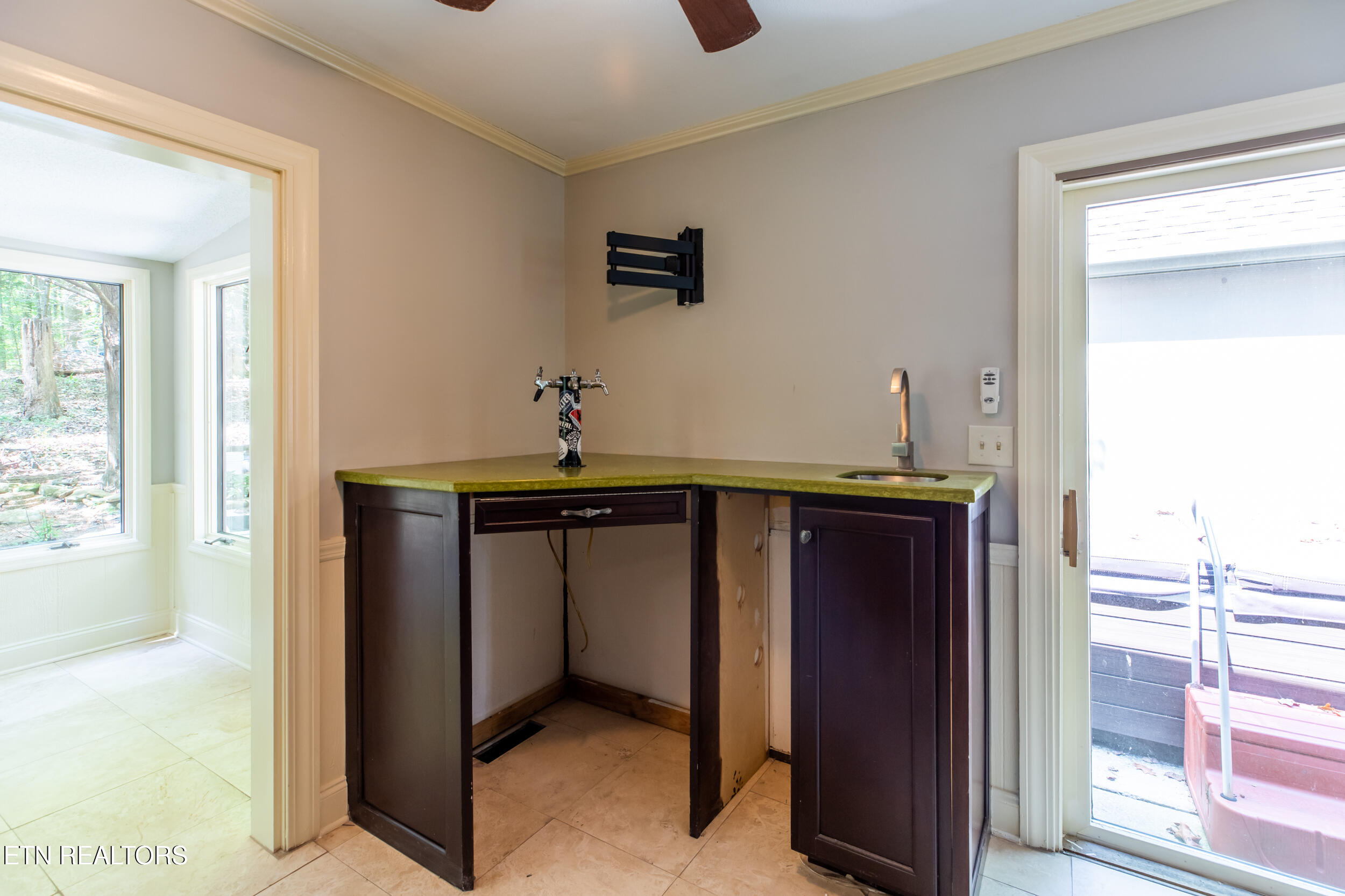 288 S S. SHOREWOOD LN Drive