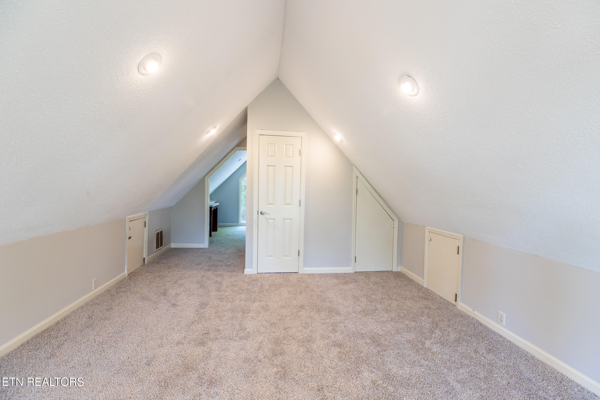 288 S S. SHOREWOOD LN Drive