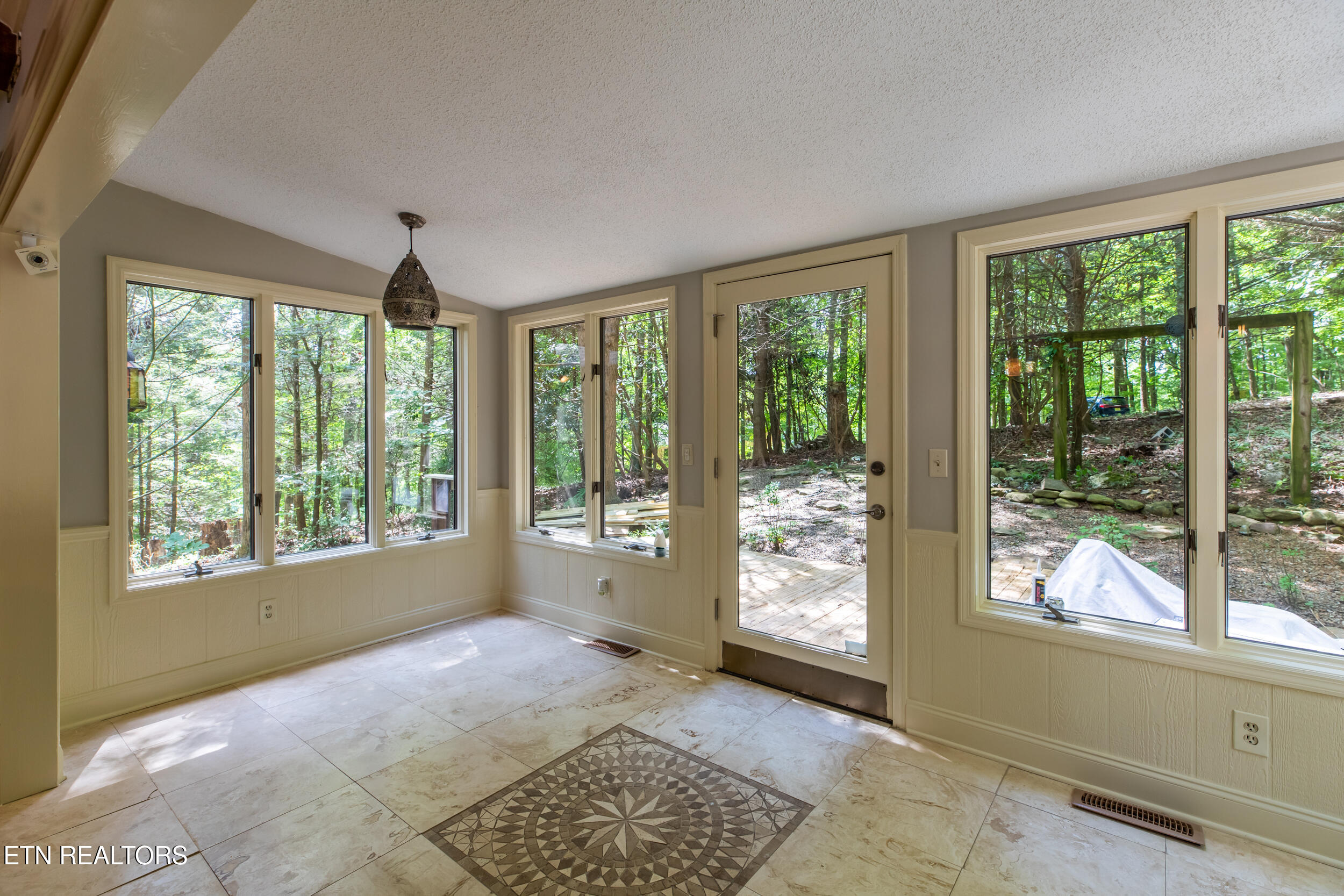 288 S S. SHOREWOOD LN Drive