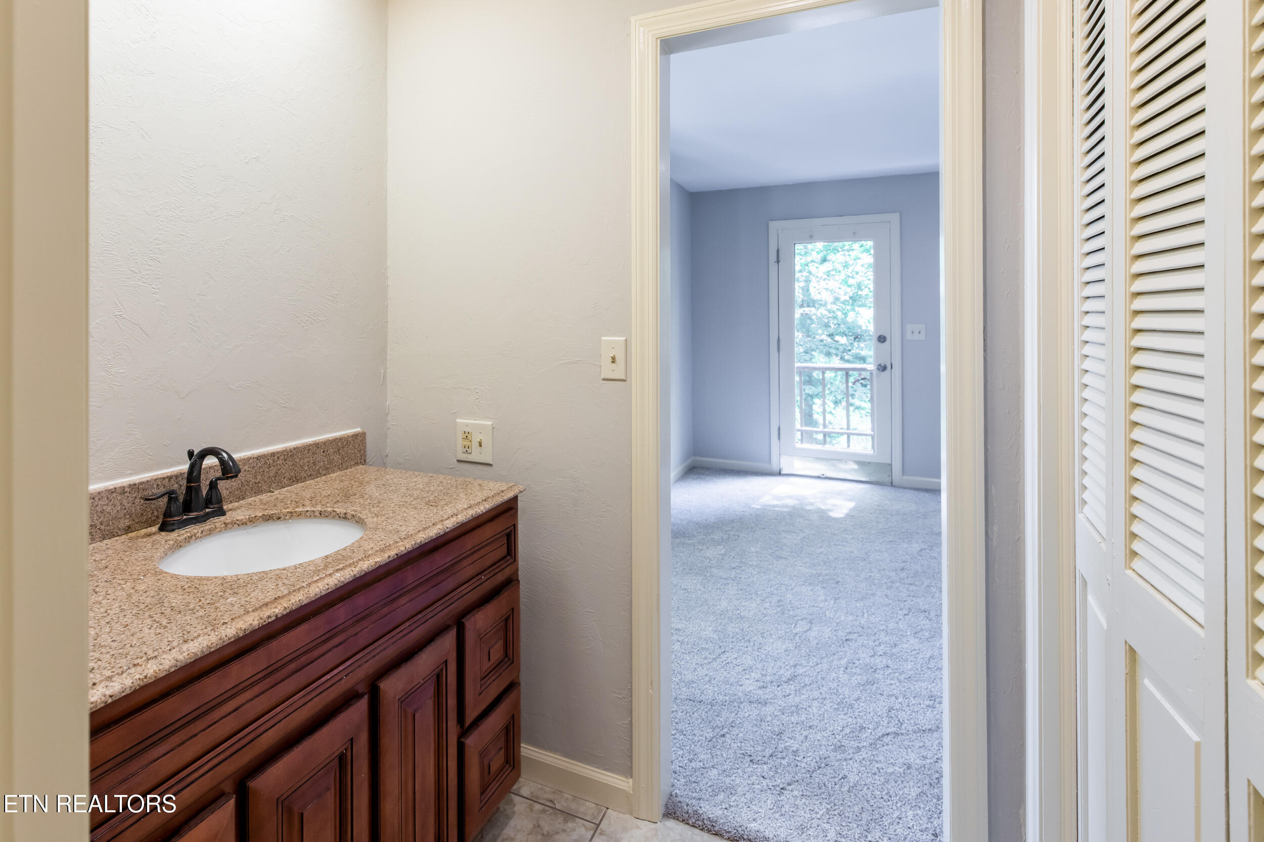 288 S S. SHOREWOOD LN Drive