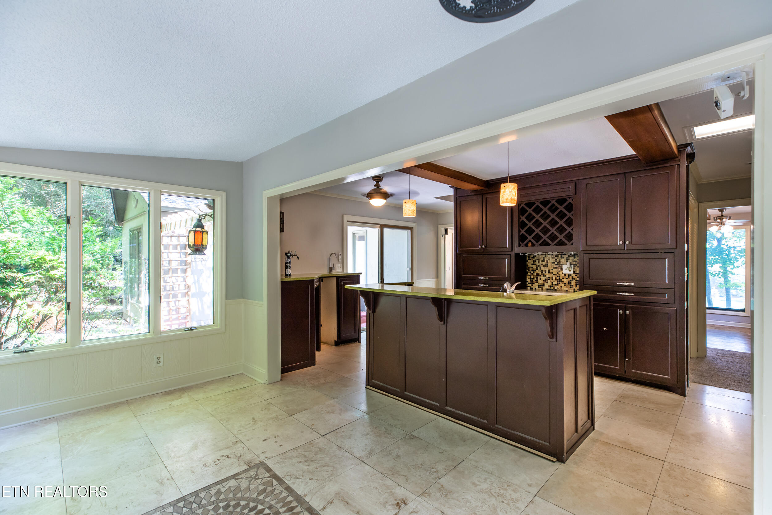 288 S S. SHOREWOOD LN Drive