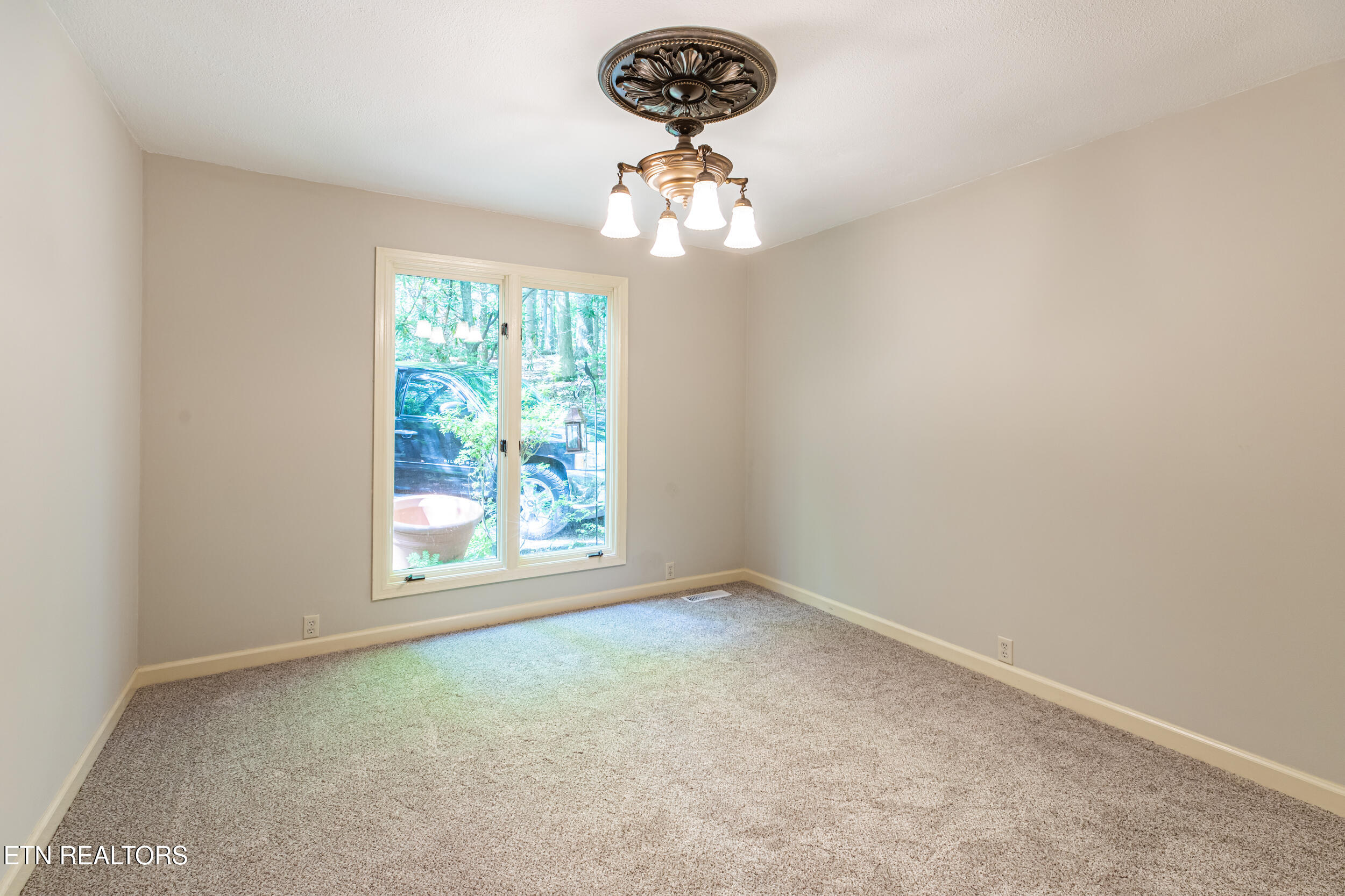 288 S S. SHOREWOOD LN Drive