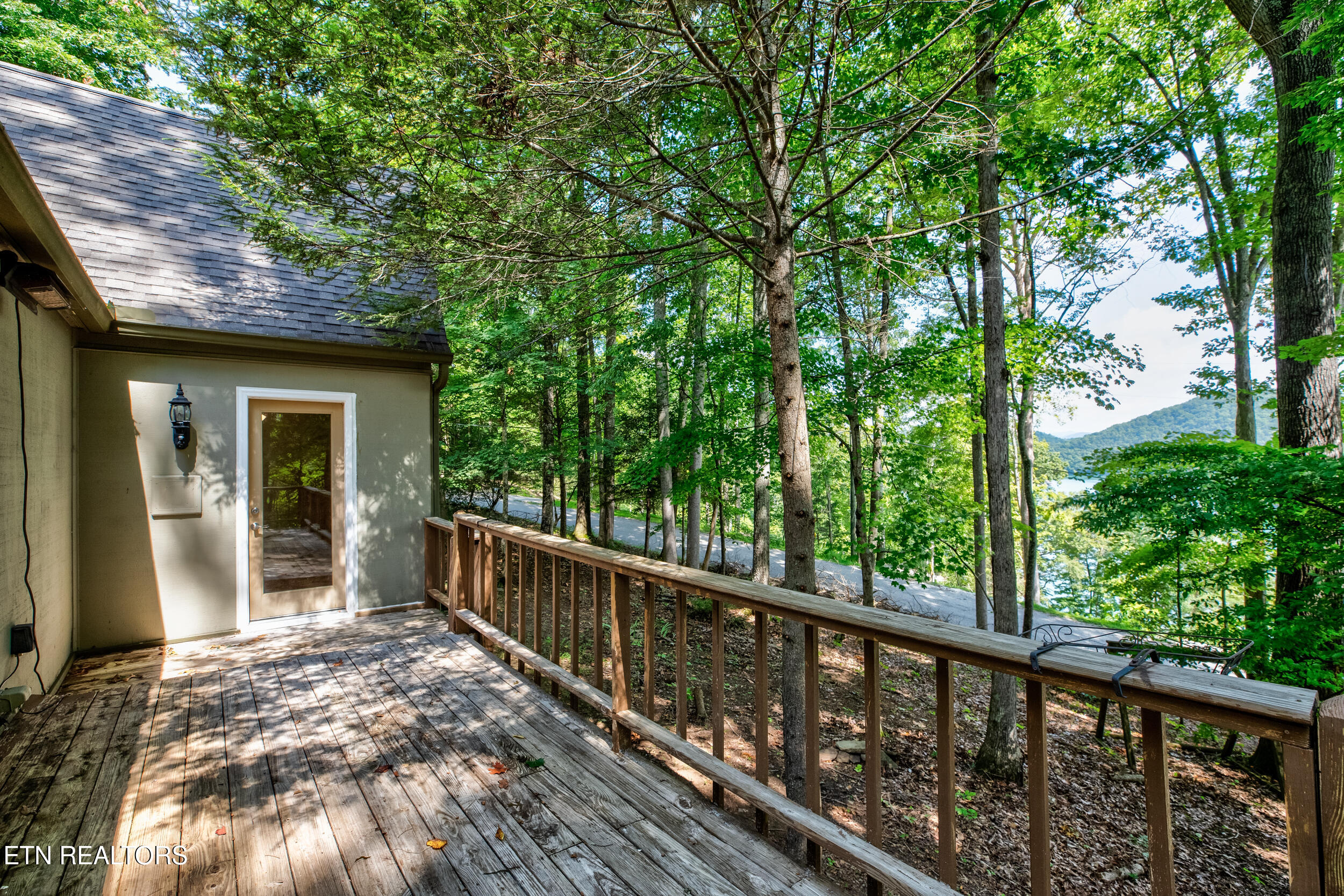 288 S S. SHOREWOOD LN Drive