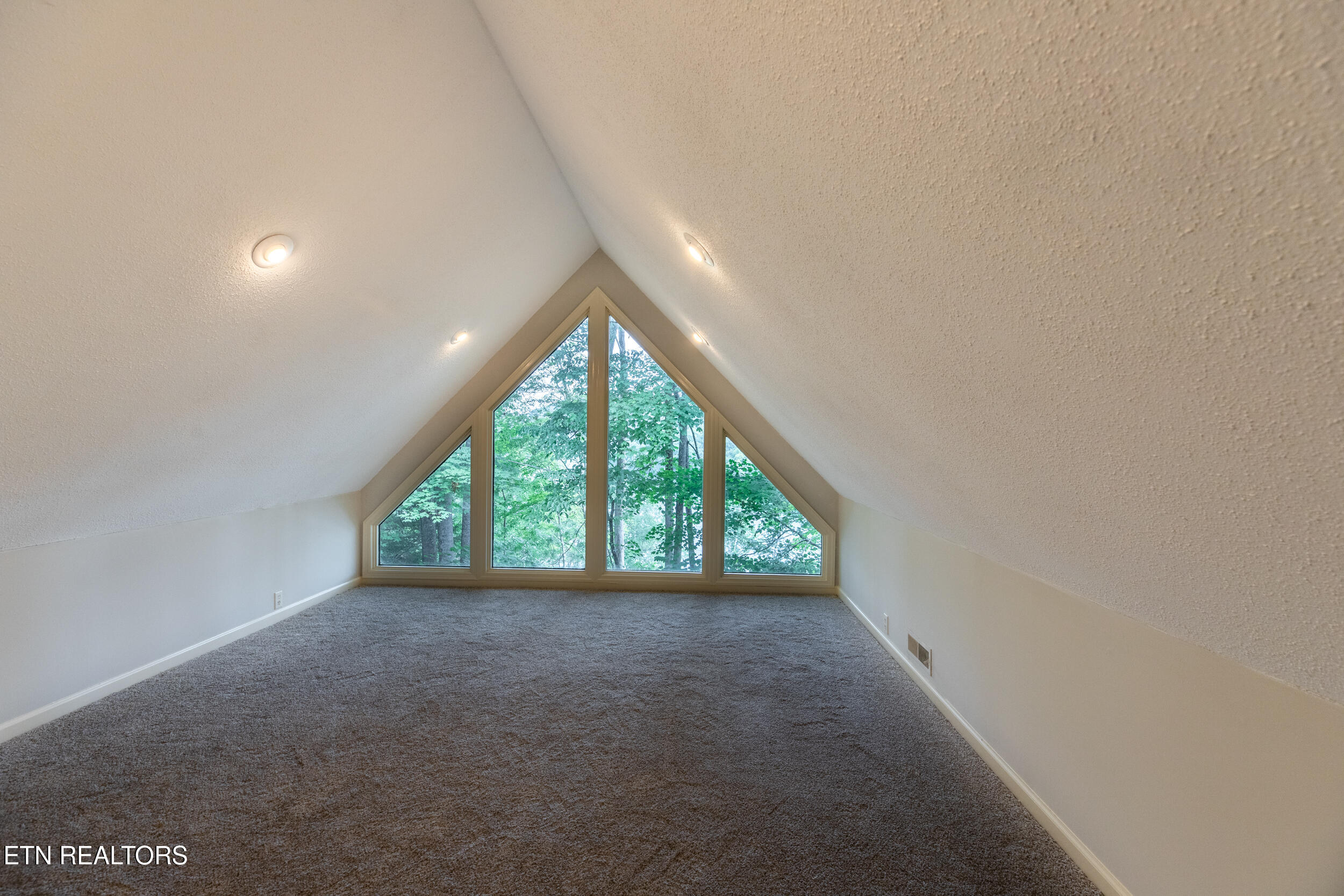 288 S S. SHOREWOOD LN Drive