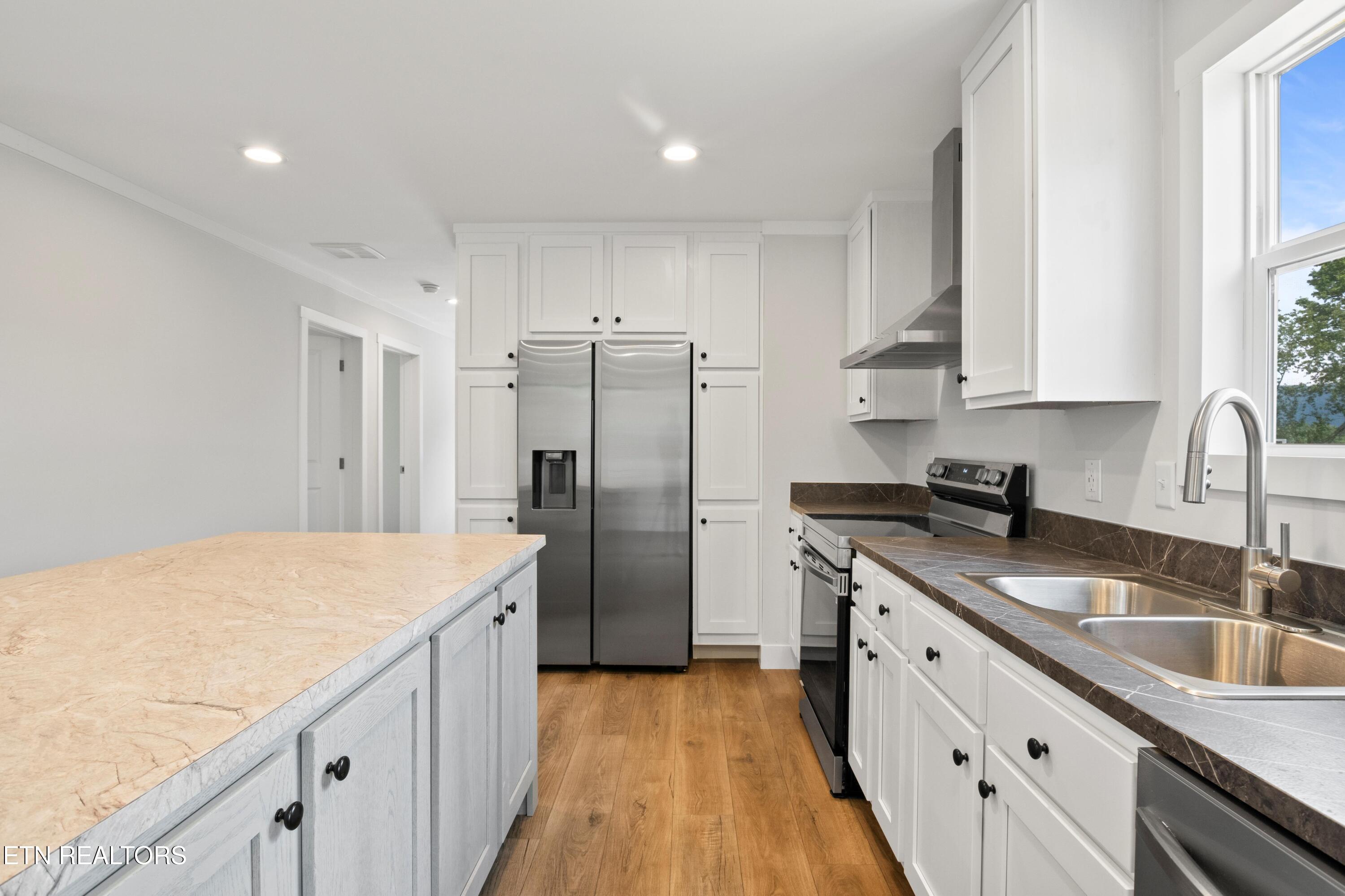 721 Davis Chapel Rd, LaFollette