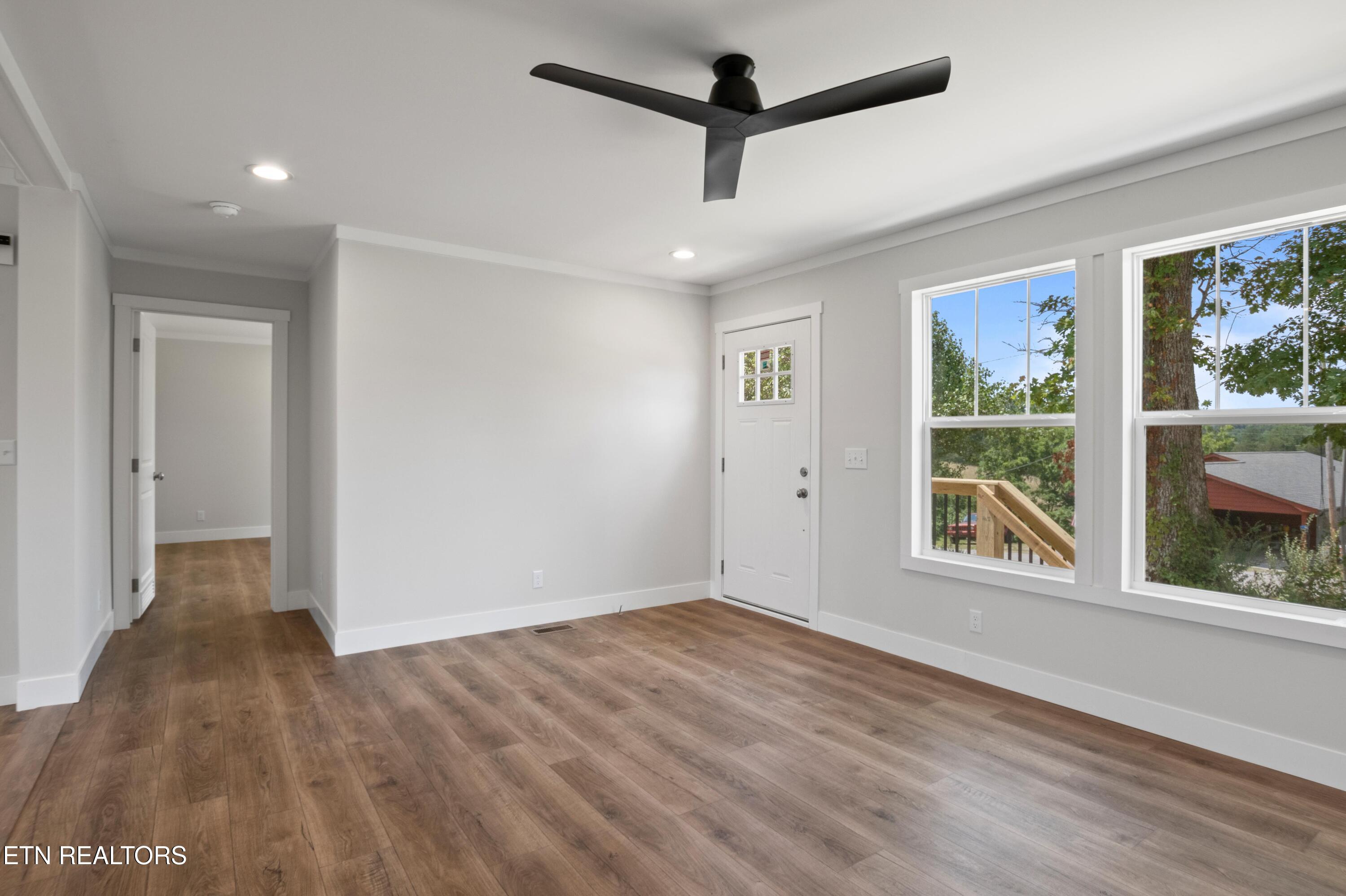 721 Davis Chapel Rd, LaFollette