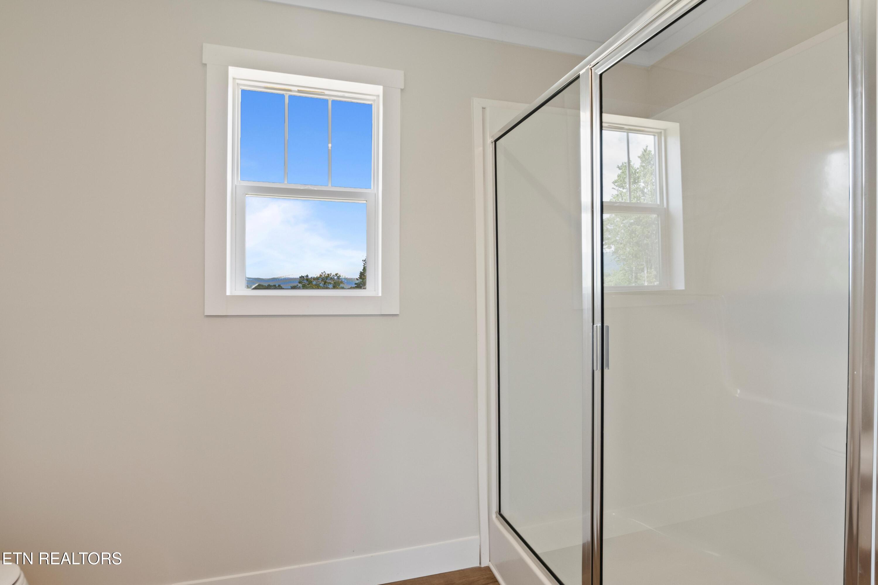 721 Davis Chapel Rd, LaFollette