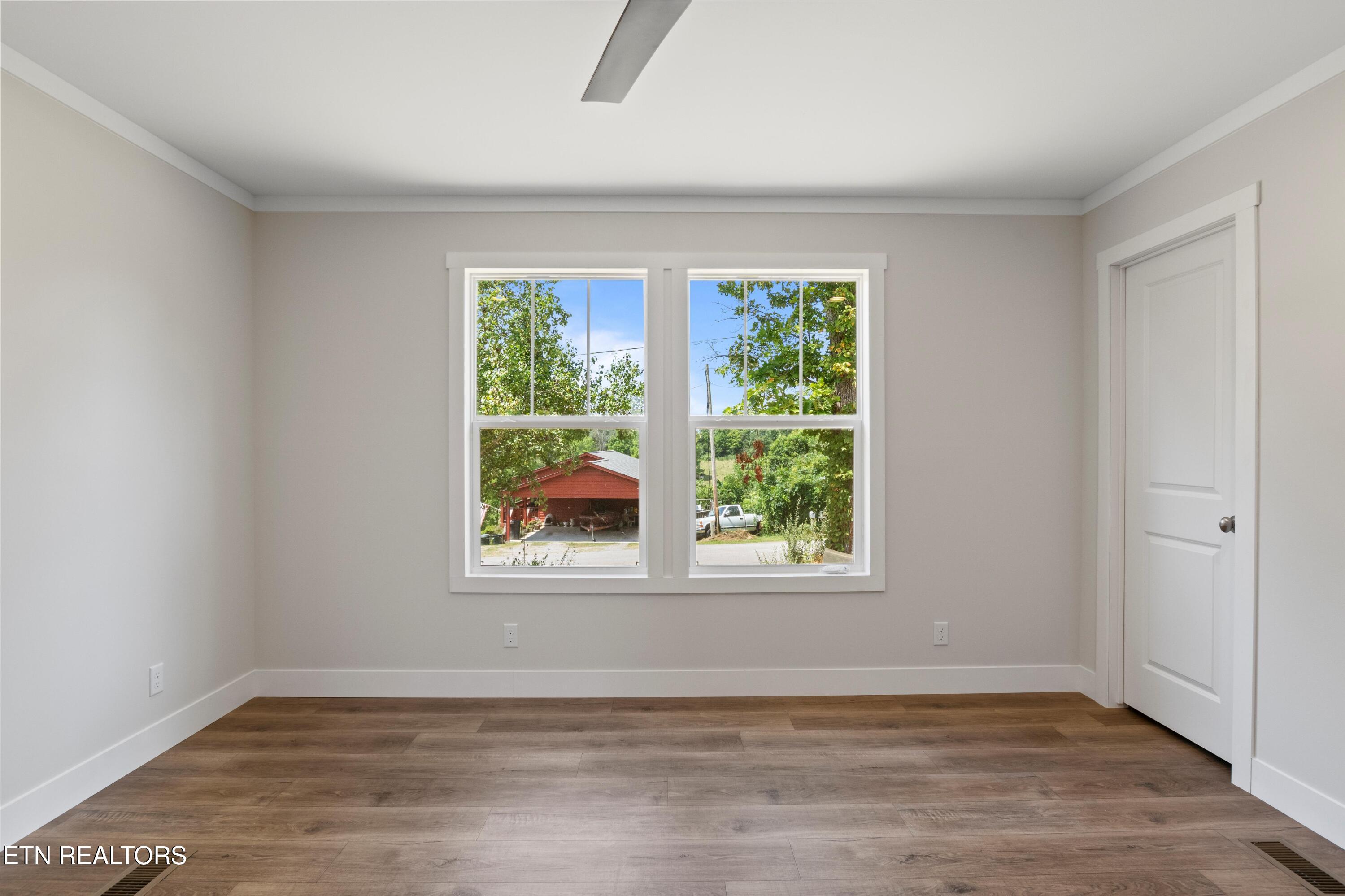 721 Davis Chapel Rd, LaFollette