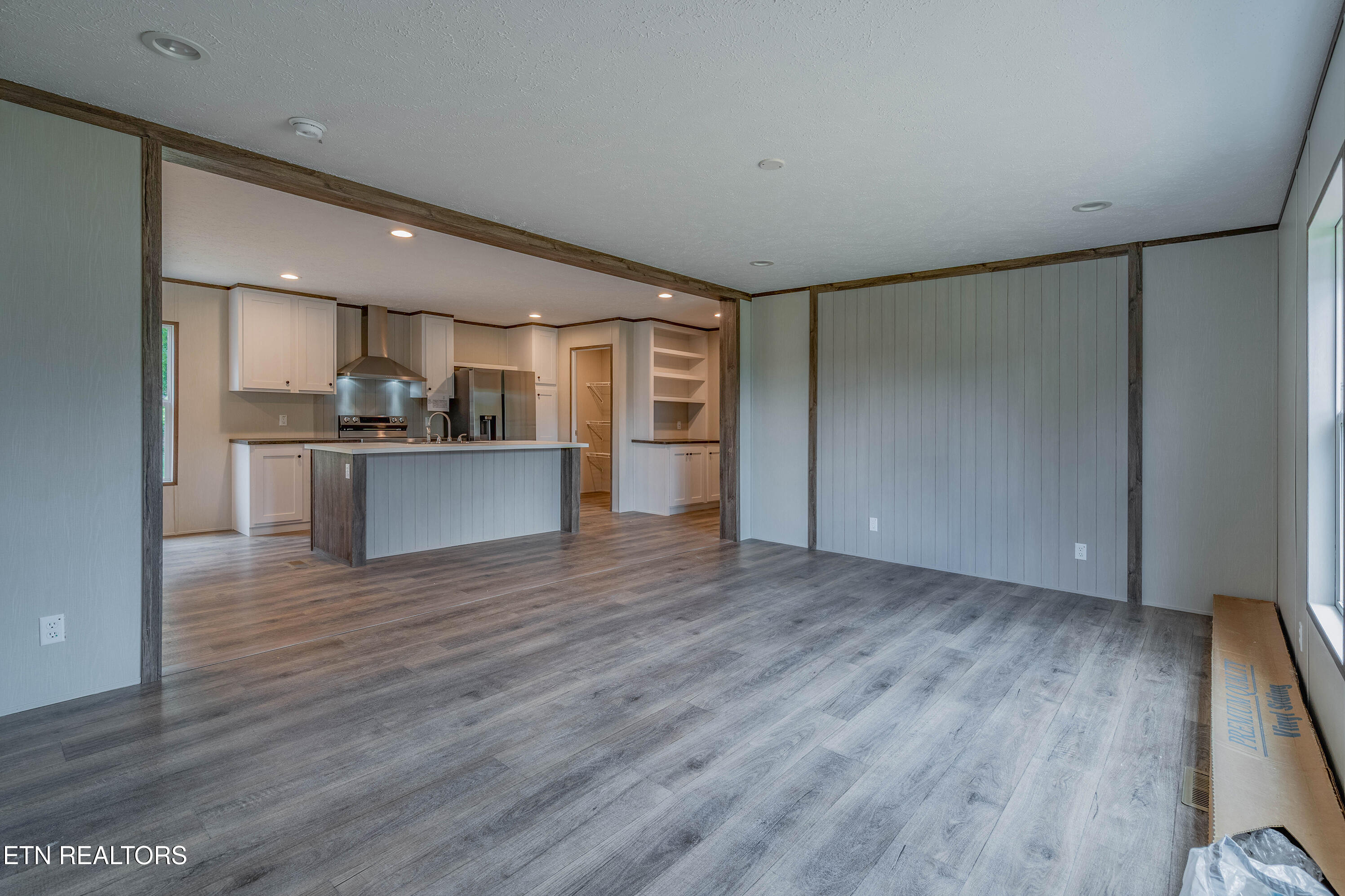 505 E Hemlock St, LaFollette