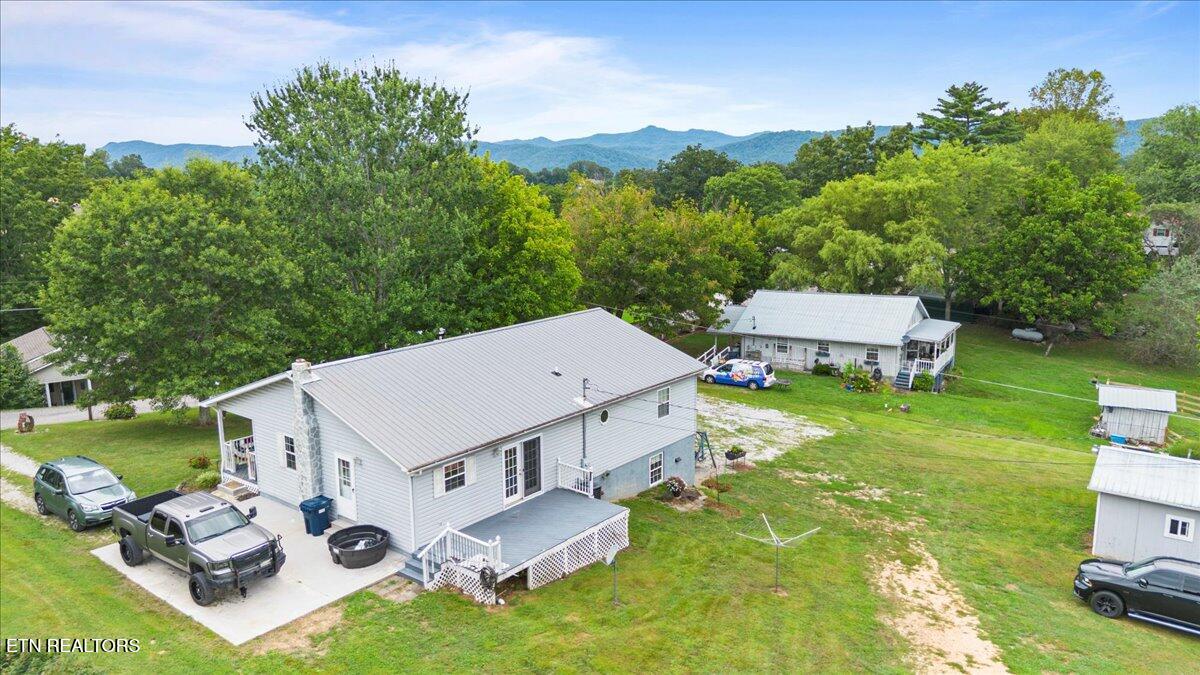 286 Lewis White Lane, LaFollette