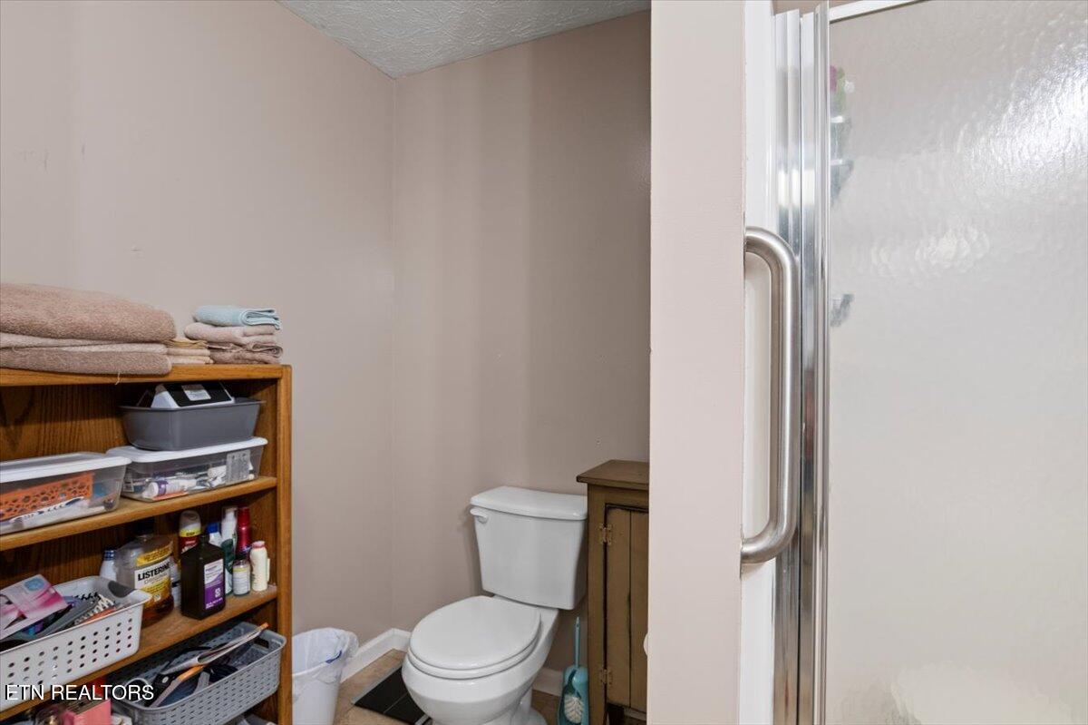 286 Lewis White Lane, LaFollette