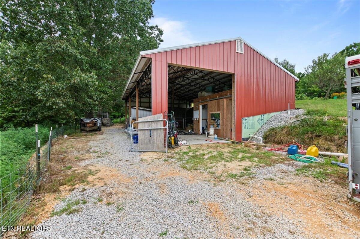 286 Lewis White Lane, LaFollette