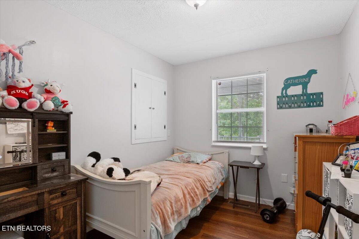 286 Lewis White Lane, LaFollette