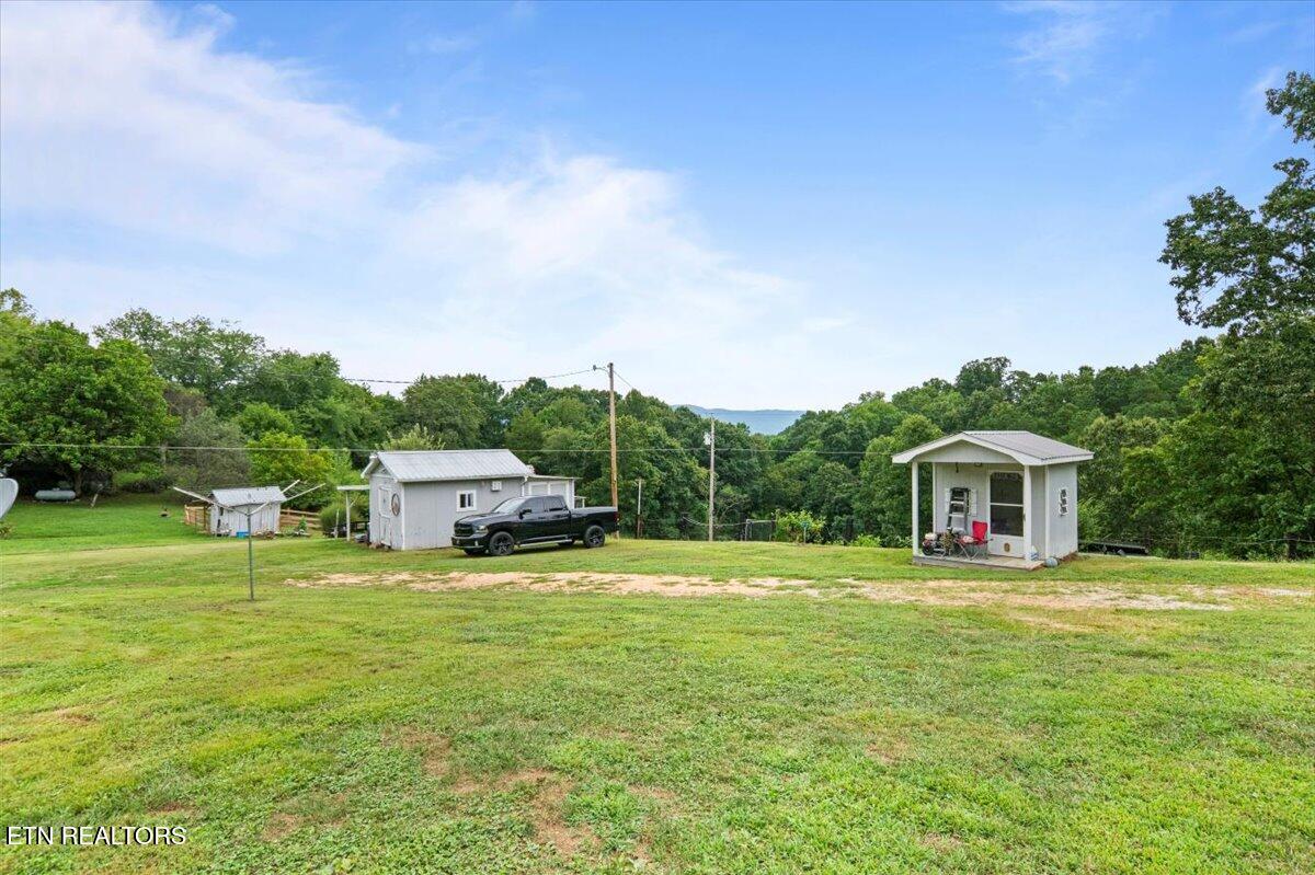 286 Lewis White Lane, LaFollette