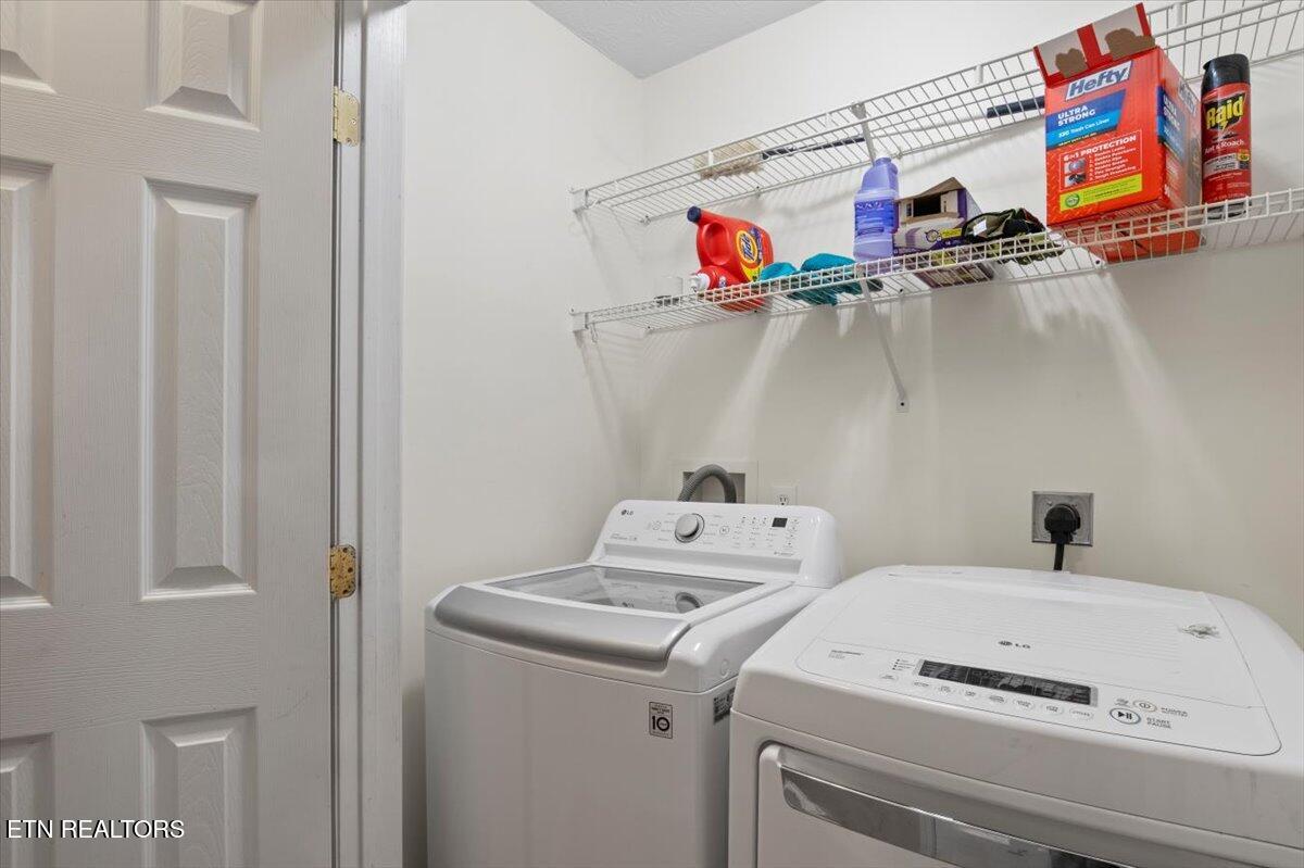286 Lewis White Lane, LaFollette