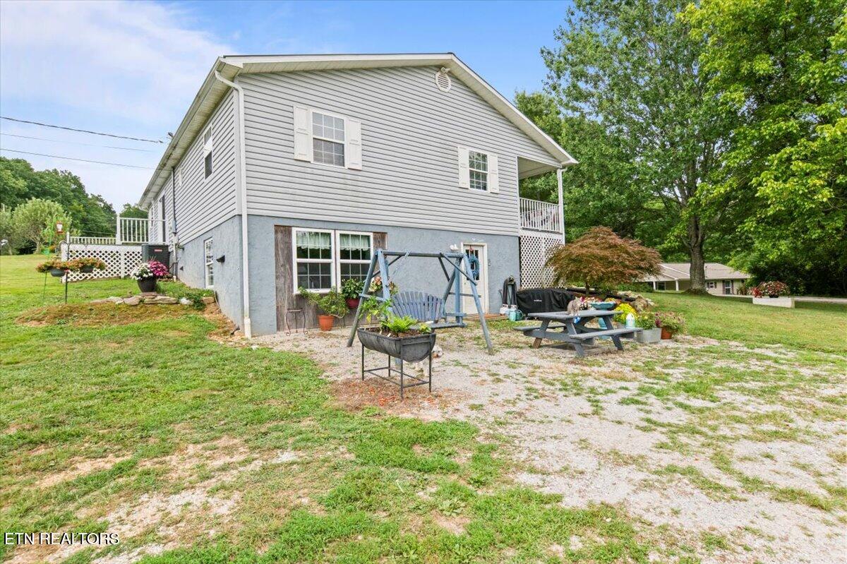 286 Lewis White Lane, LaFollette