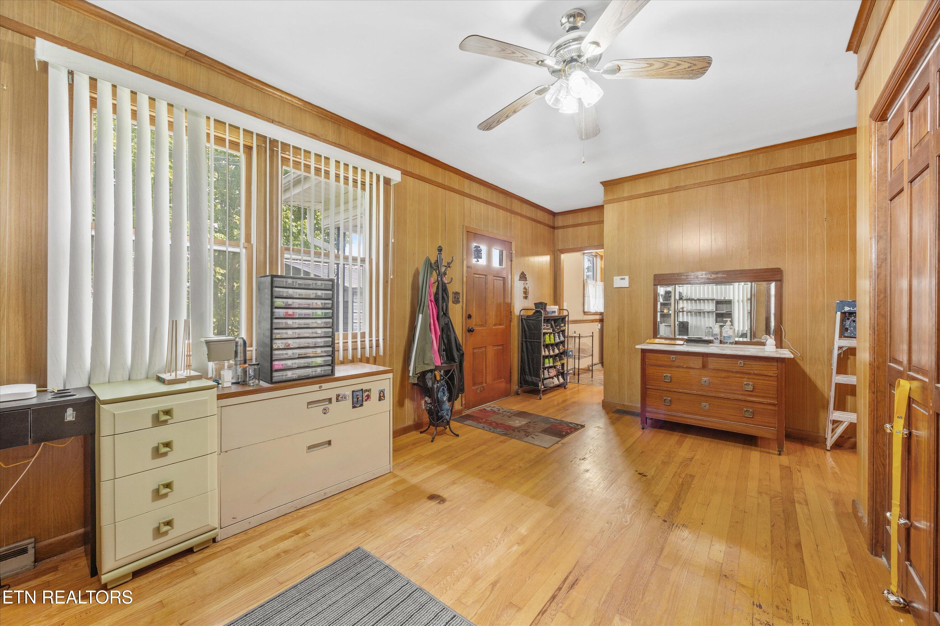 502 Main St
