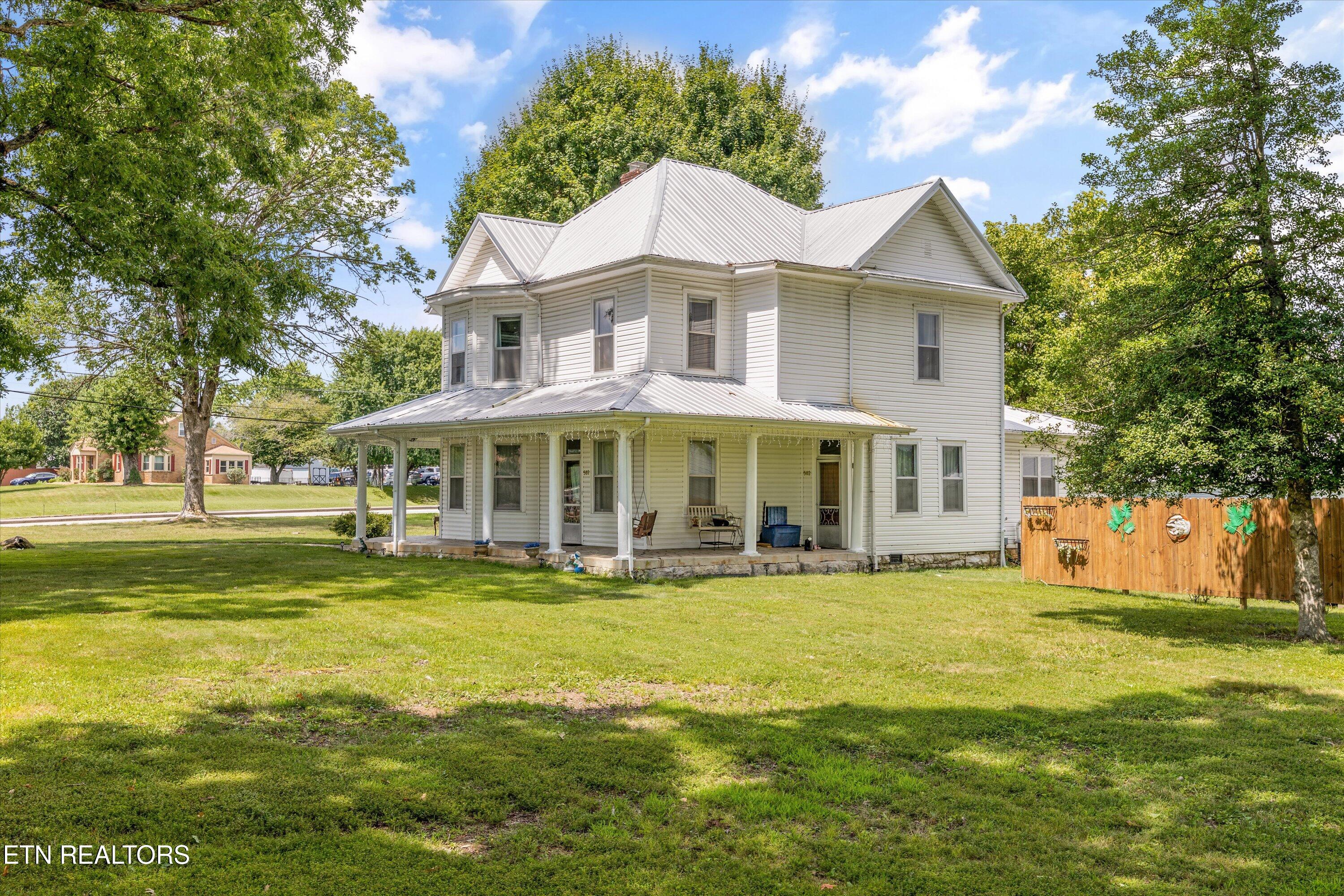 502 Main St