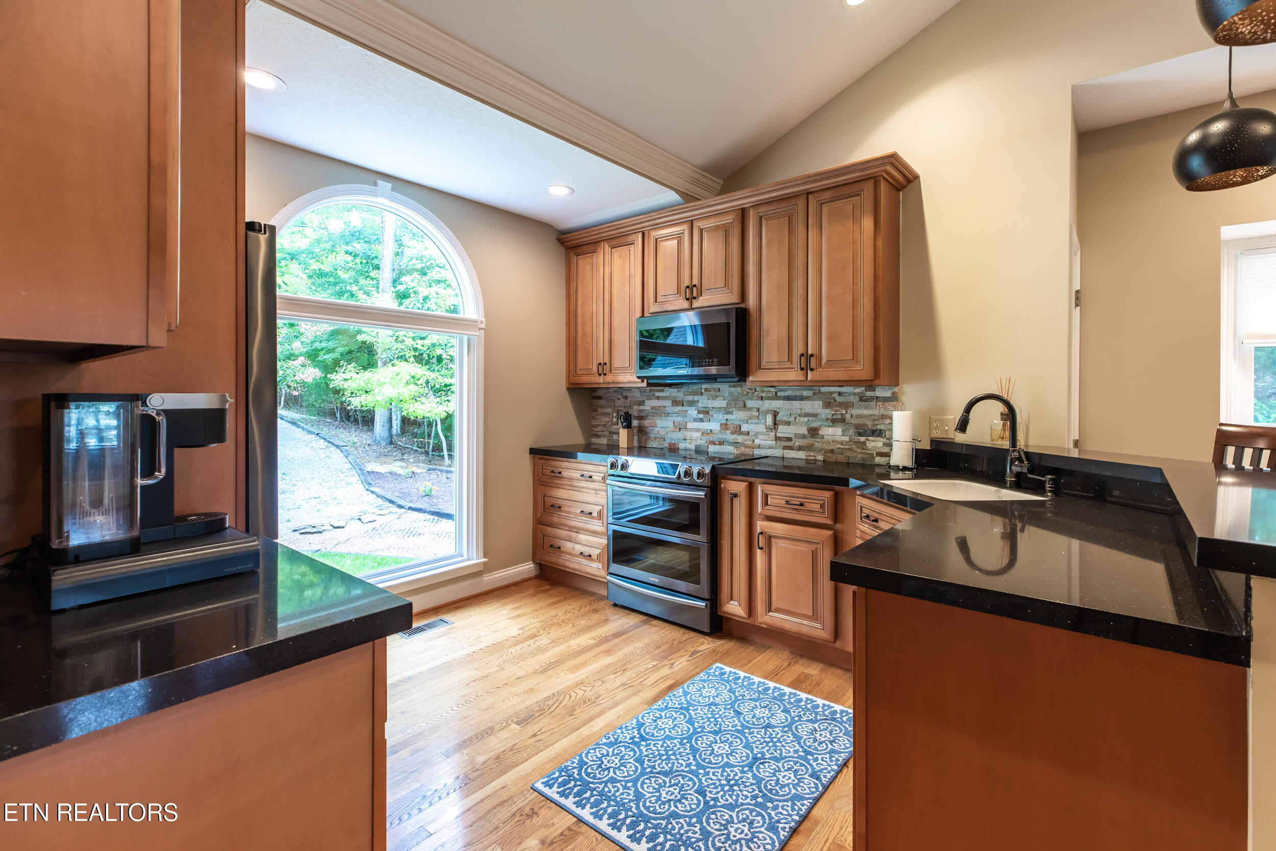 961 Foxridge Lane