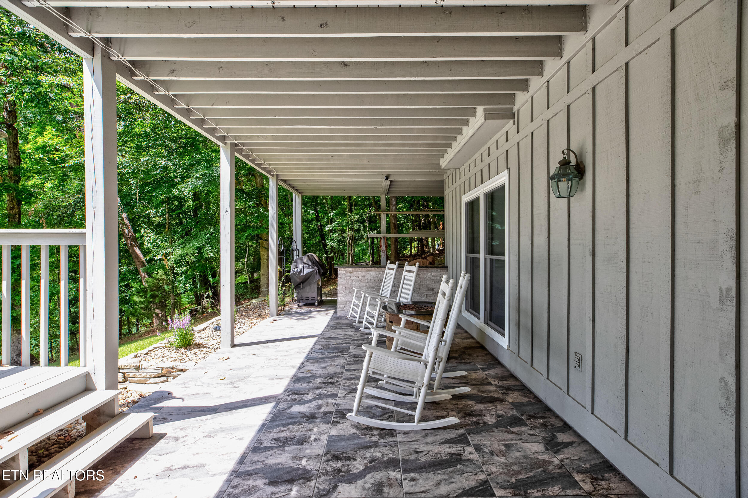 961 Foxridge Lane
