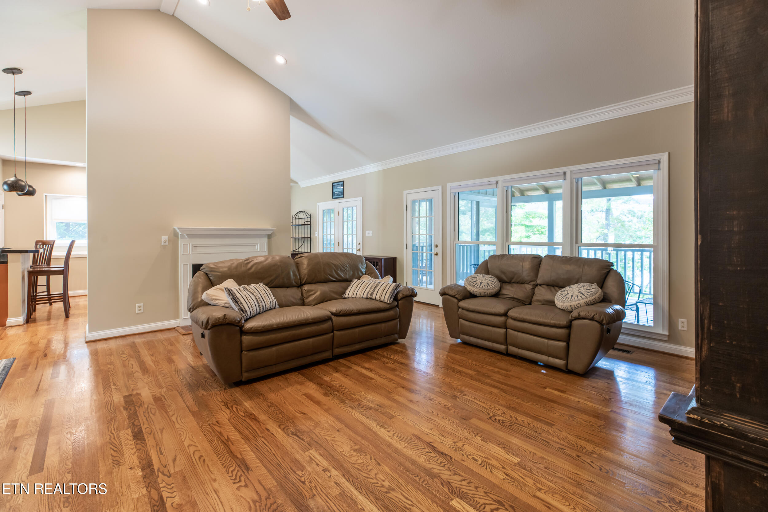 961 Foxridge Lane