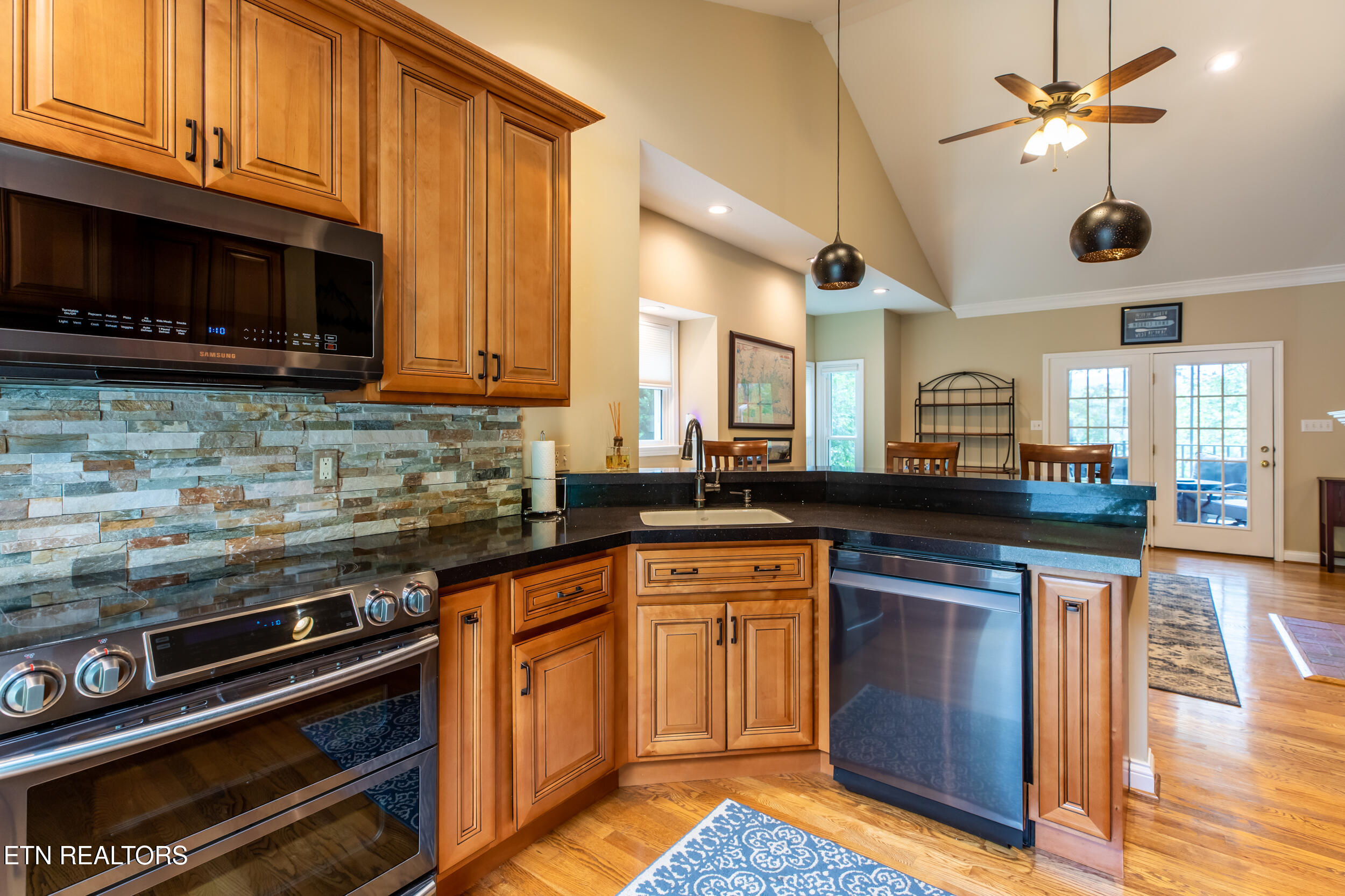 961 Foxridge Lane