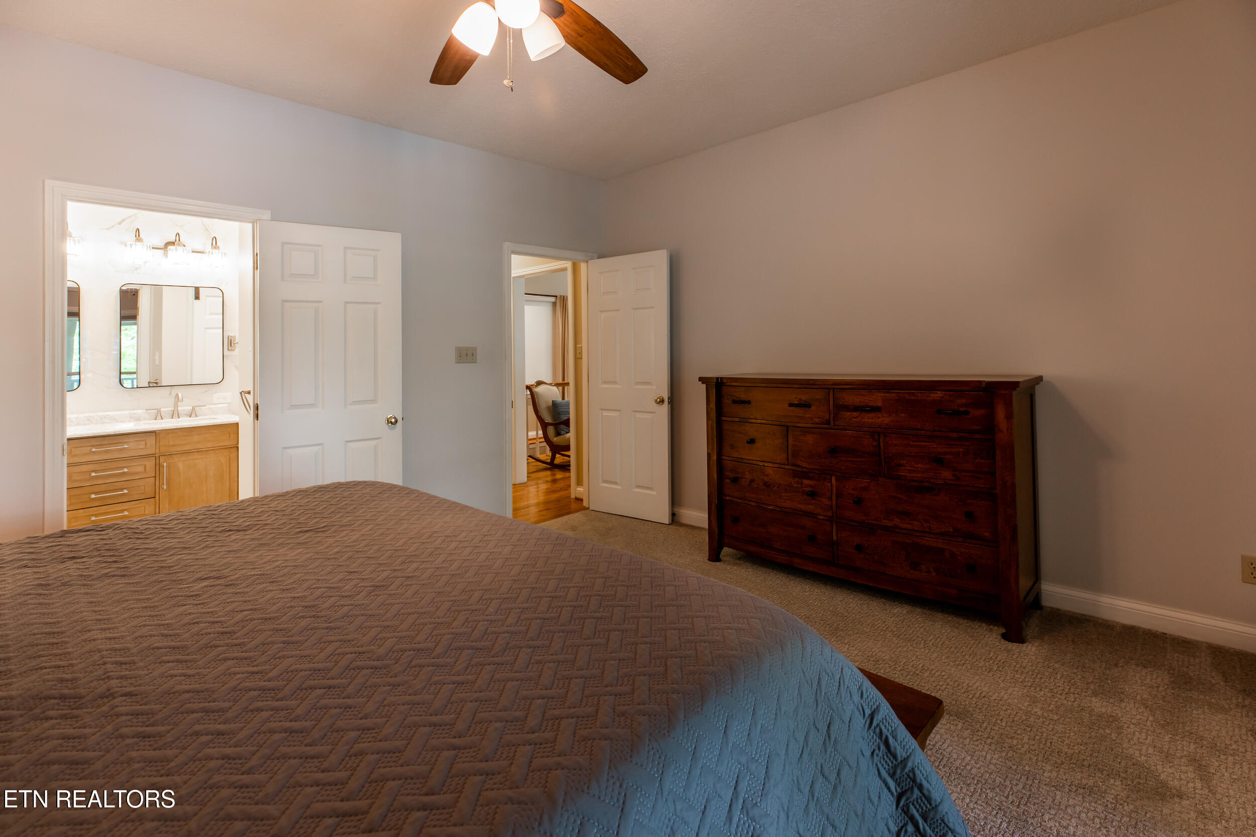 961 Foxridge Lane