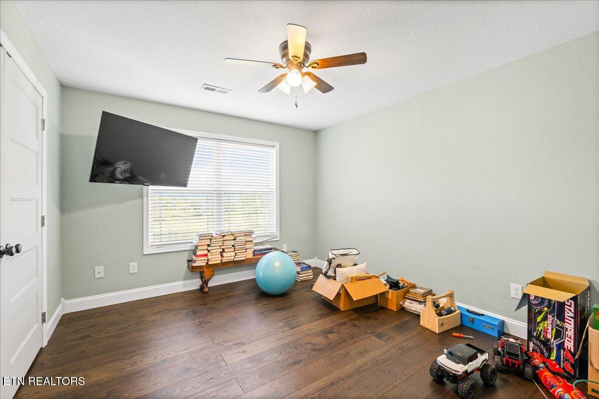 111 Mckinney Rd, LaFollette