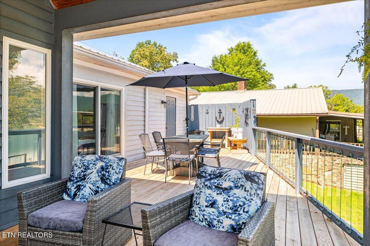 239 Cliffside Drive, LaFollette