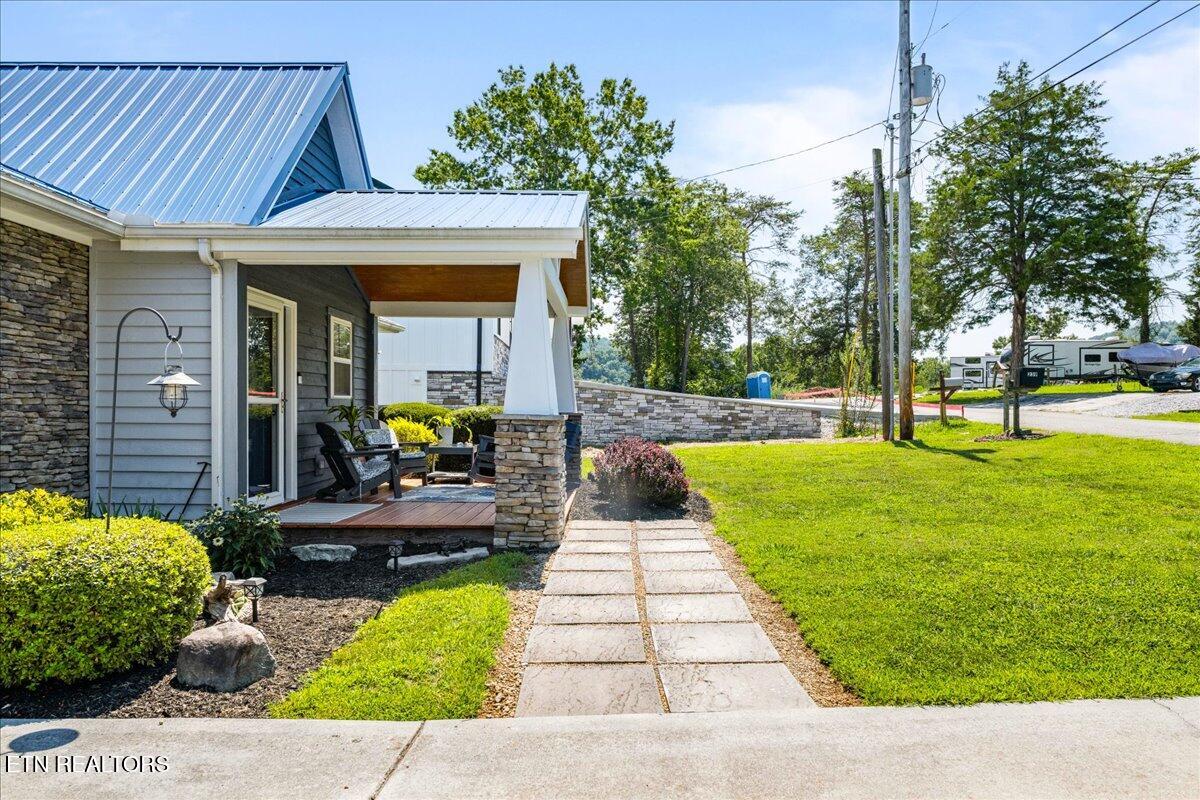 239 Cliffside Drive, LaFollette
