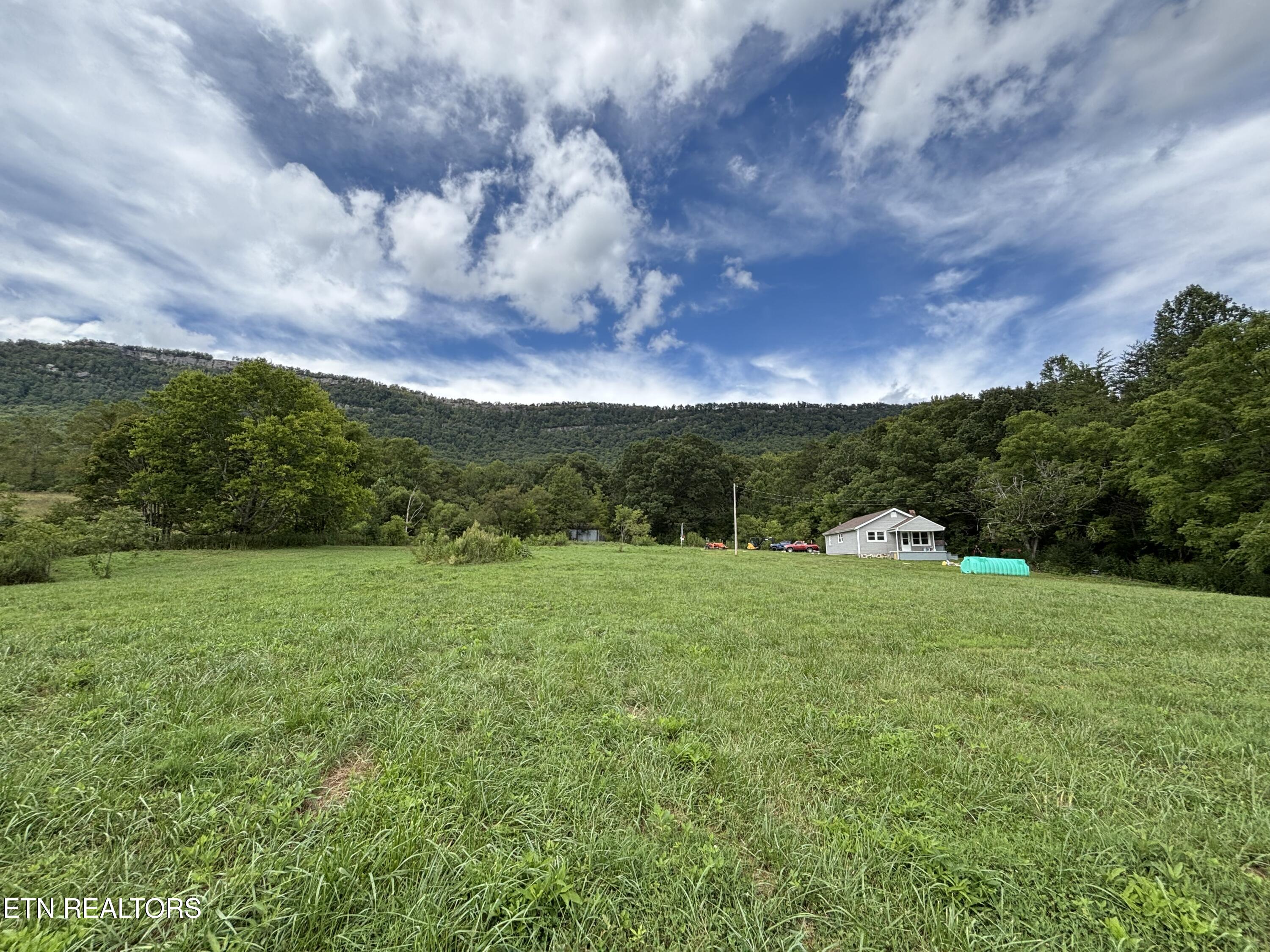 201 Earl Woodson, LaFollette