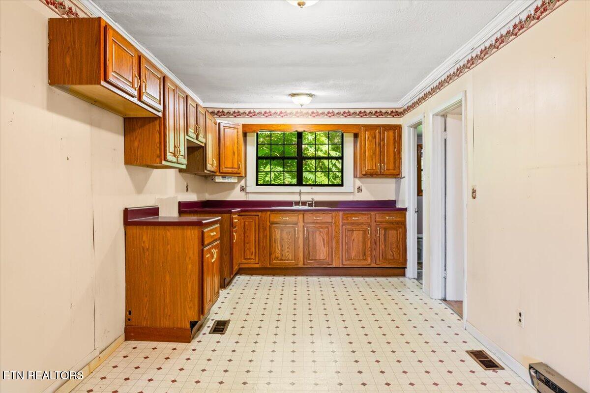 509 E Forrest St, LaFollette