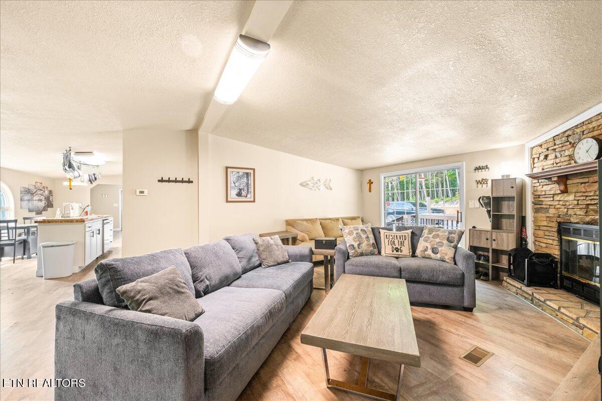 160 Cove Hollow Rd, LaFollette