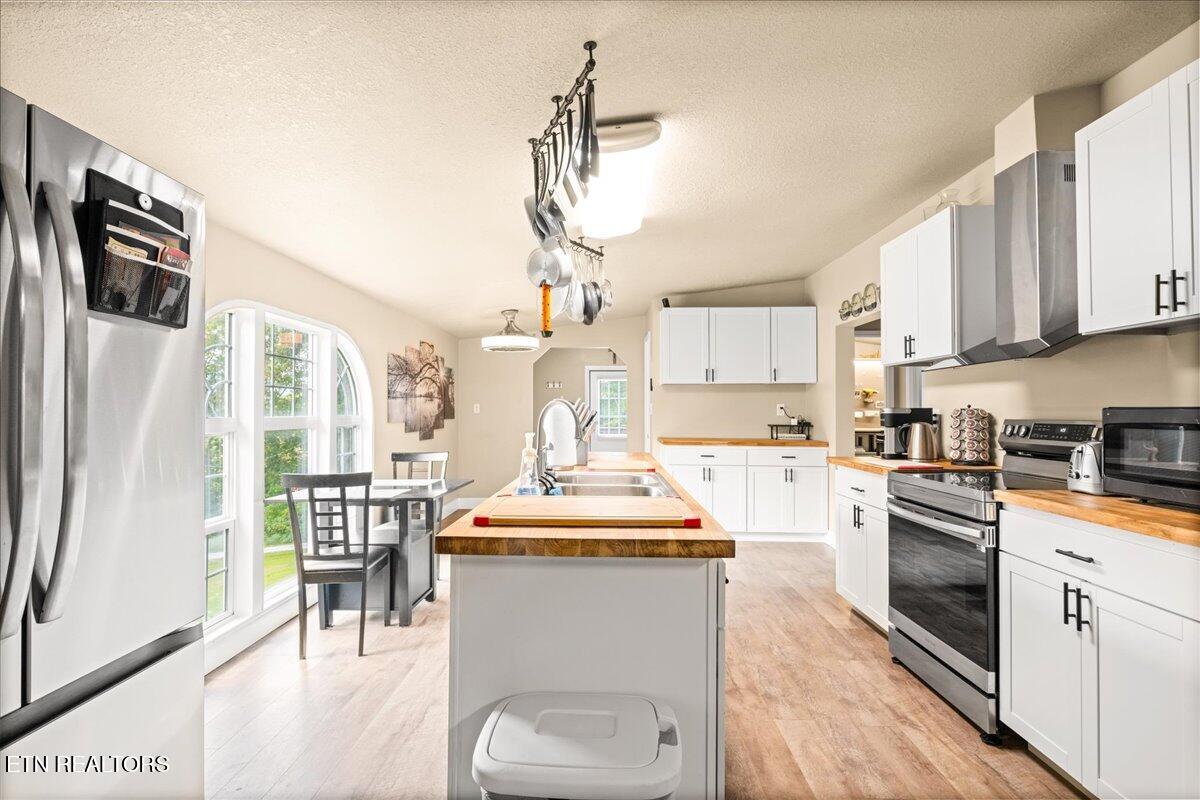 160 Cove Hollow Rd, LaFollette