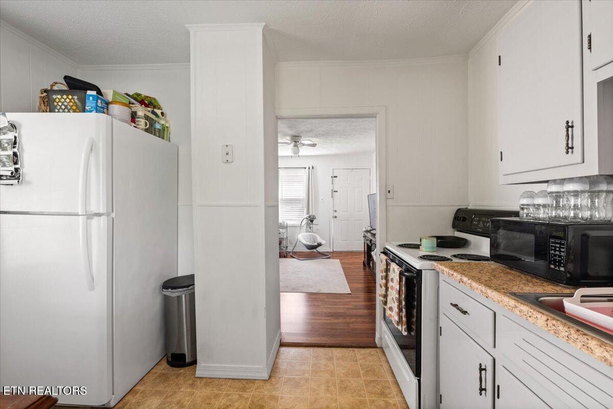 411 E Chestnut St, LaFollette