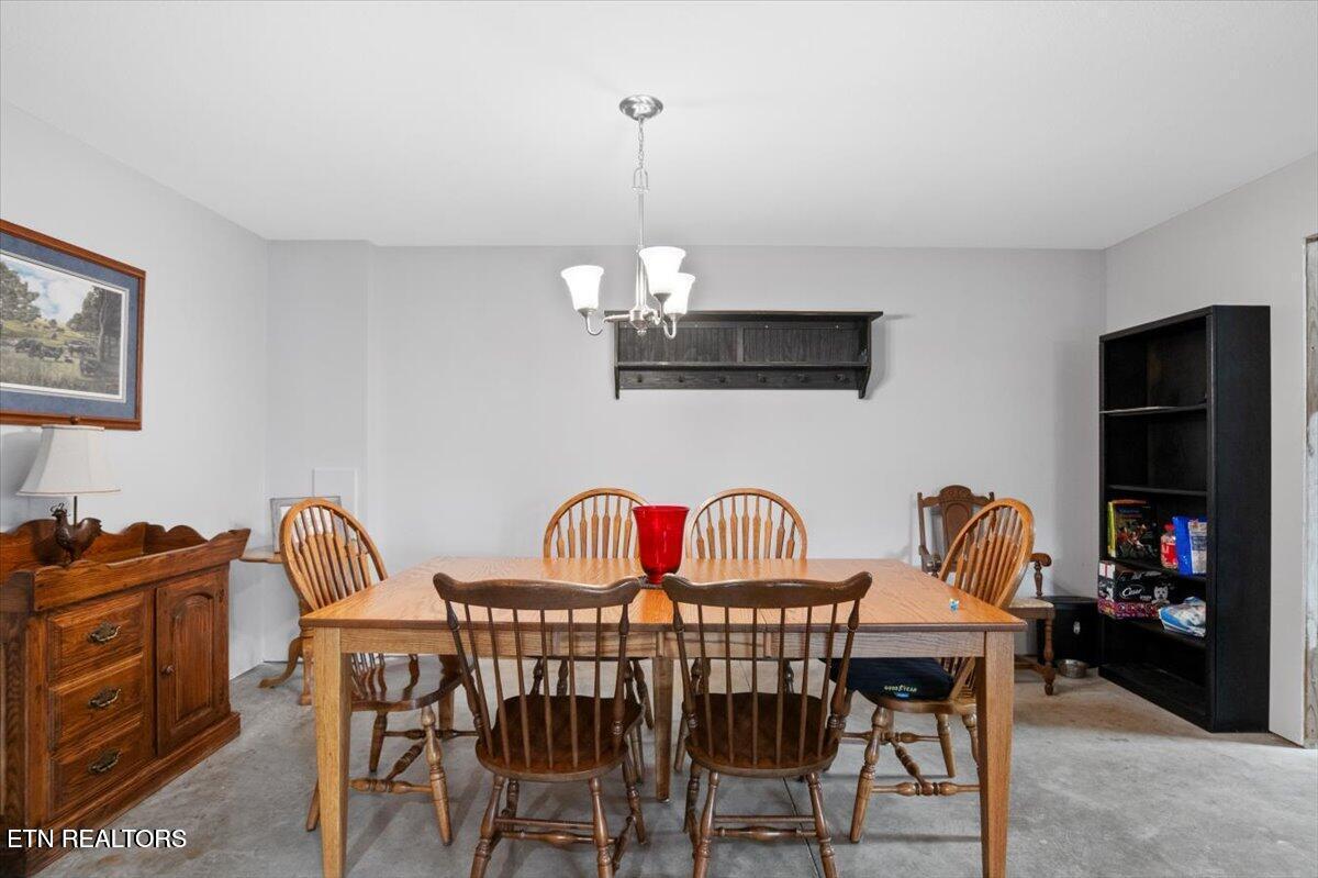 286 Lewis White Lane, LaFollette