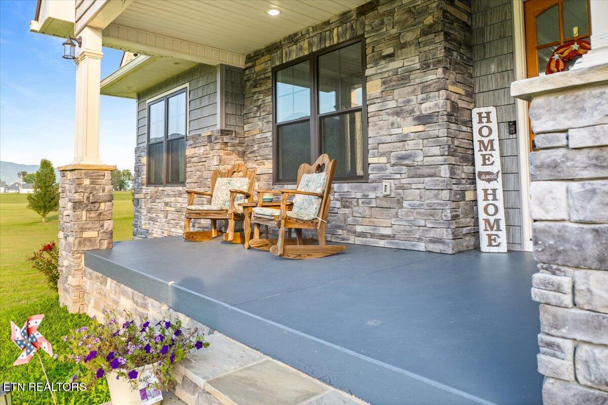 1126 Cross Valley Rd, LaFollette