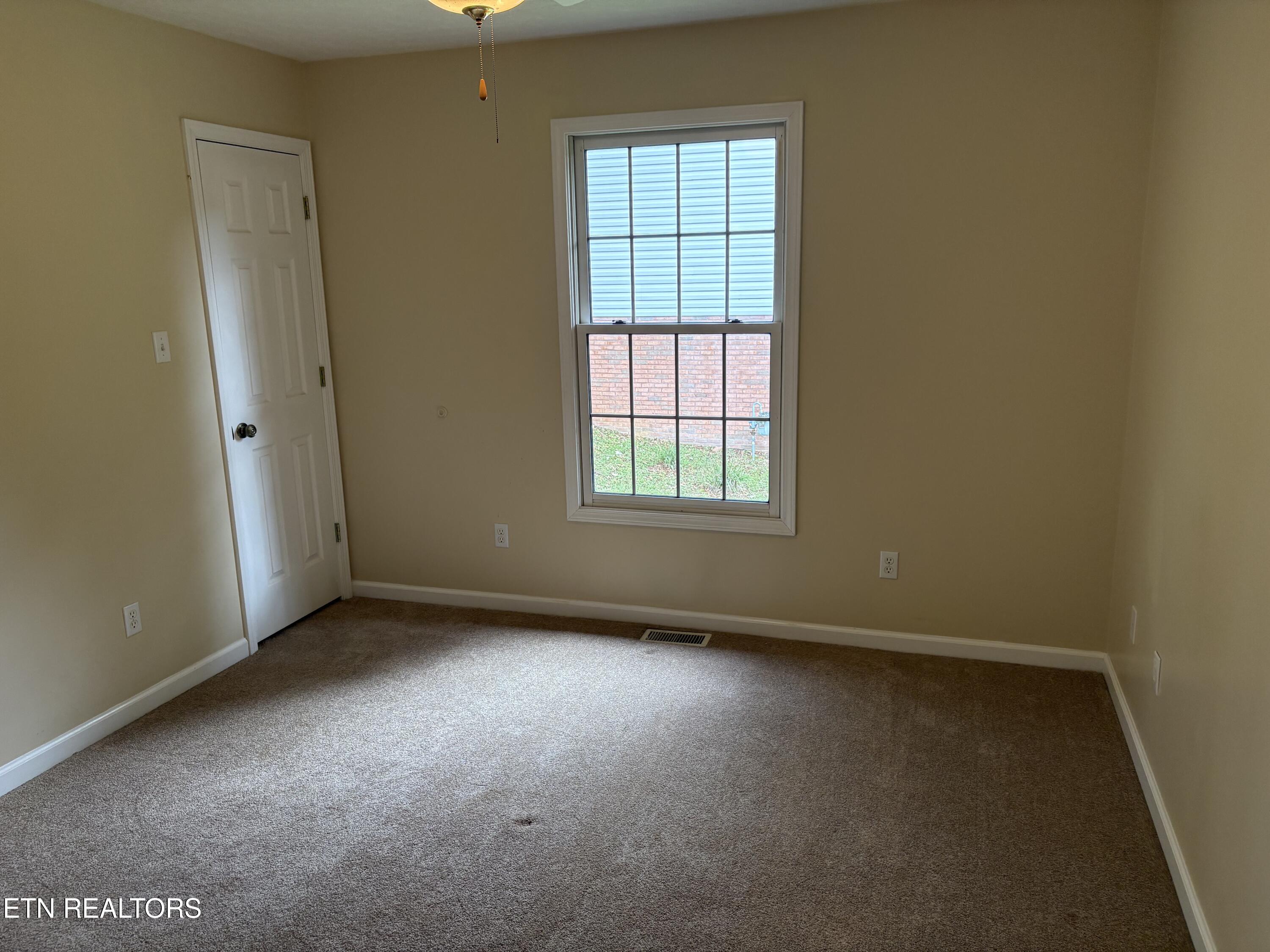 232 Country Run Circle, 3