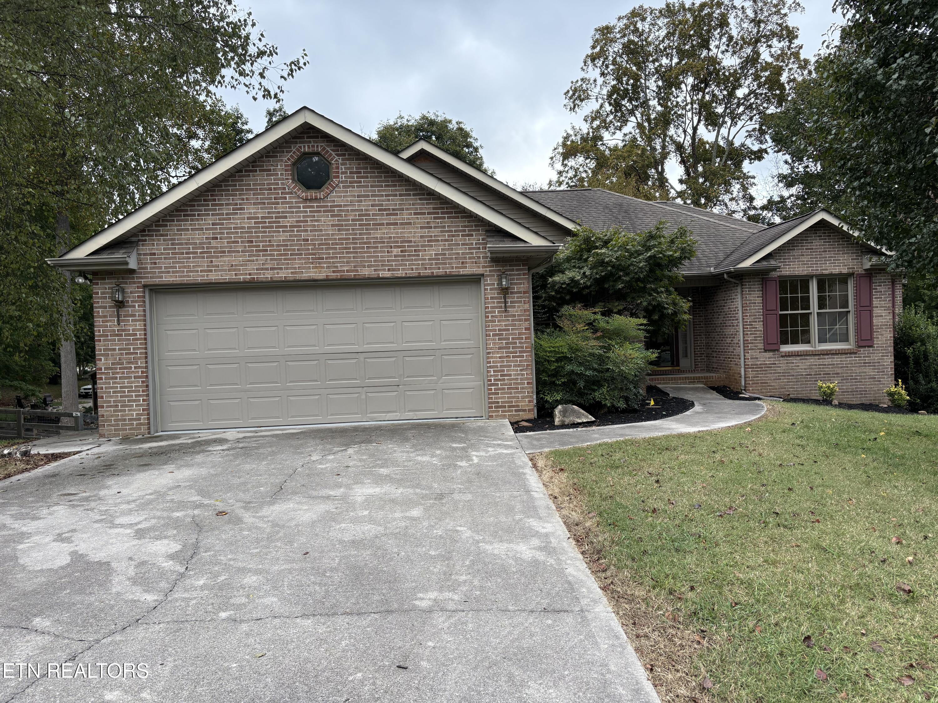 232 Country Run Circle, 3